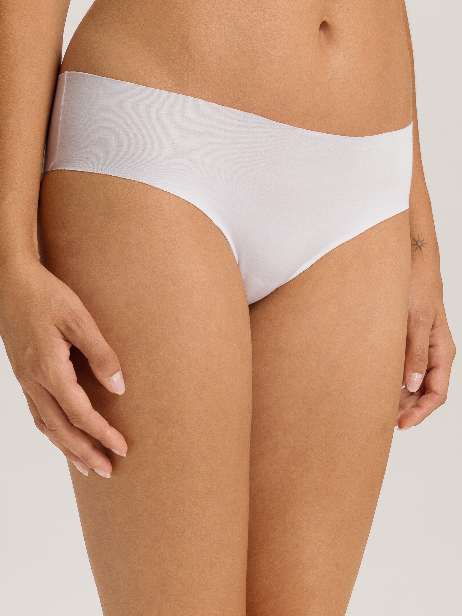 Thumbnail - Hanro Midislip  Invisible Cotton