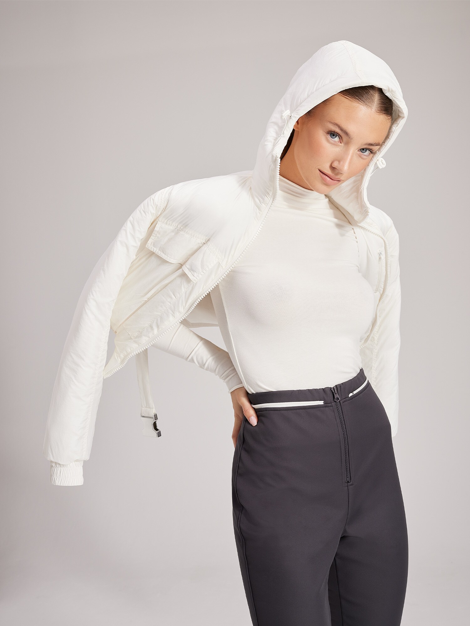 RÆRE by Lorena Rae Jogging ruhák 'Mila'  antracit / fehér termék 2. képe