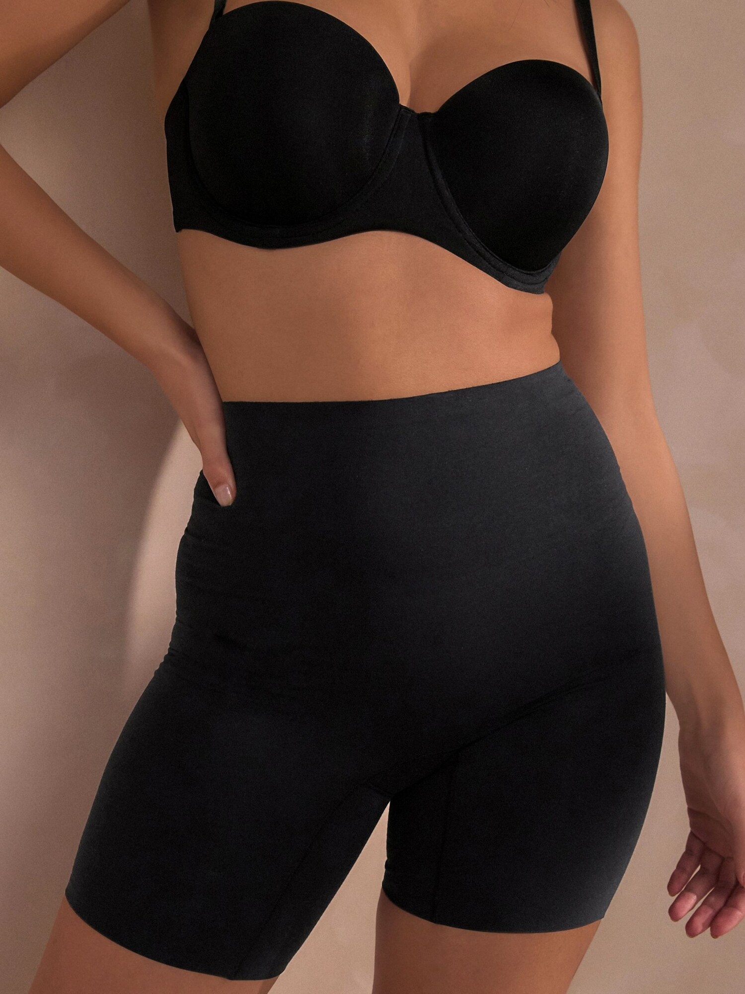 Thumbnail - Next Shapinghose