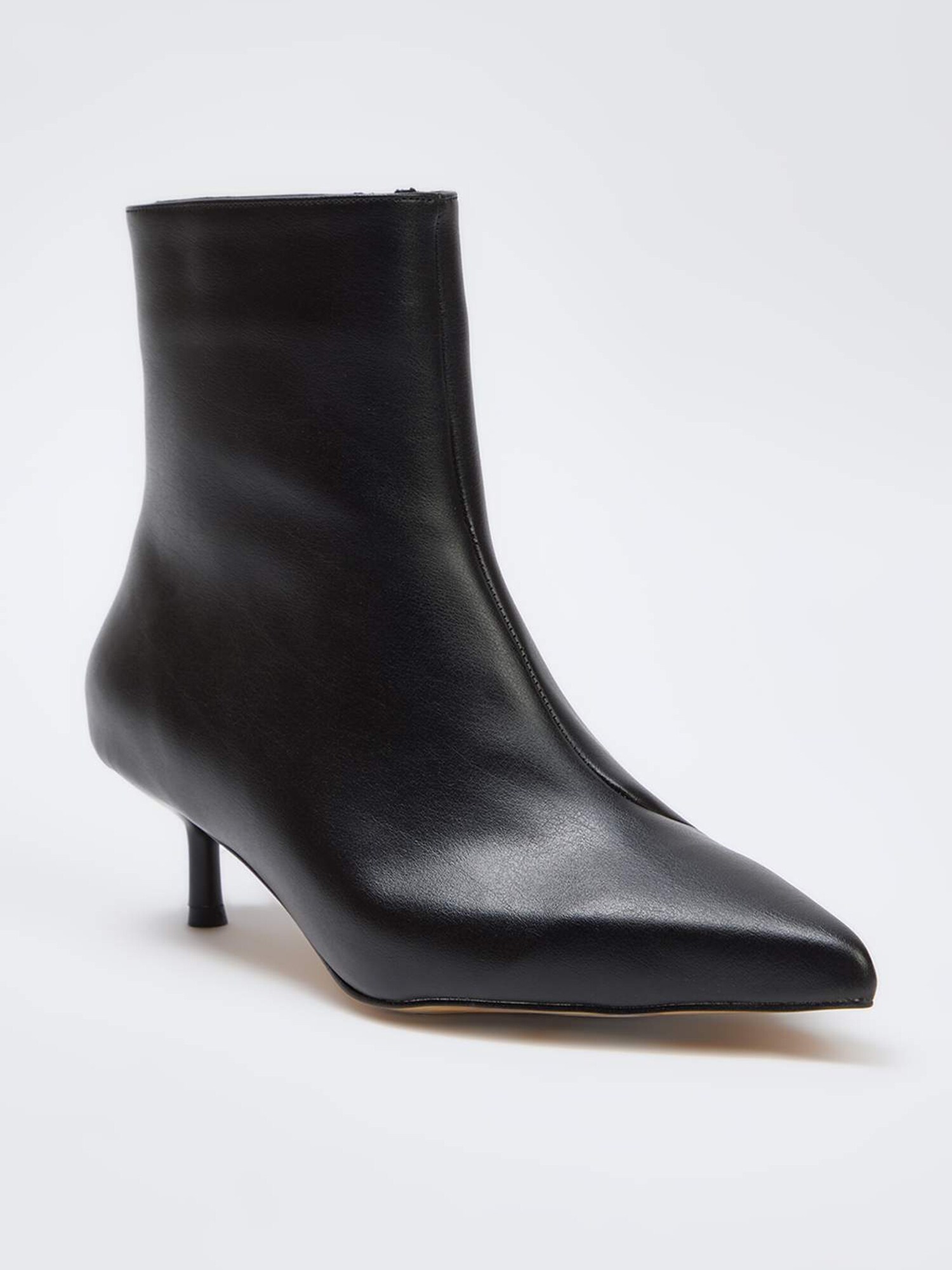 Trendyol Botine  negru