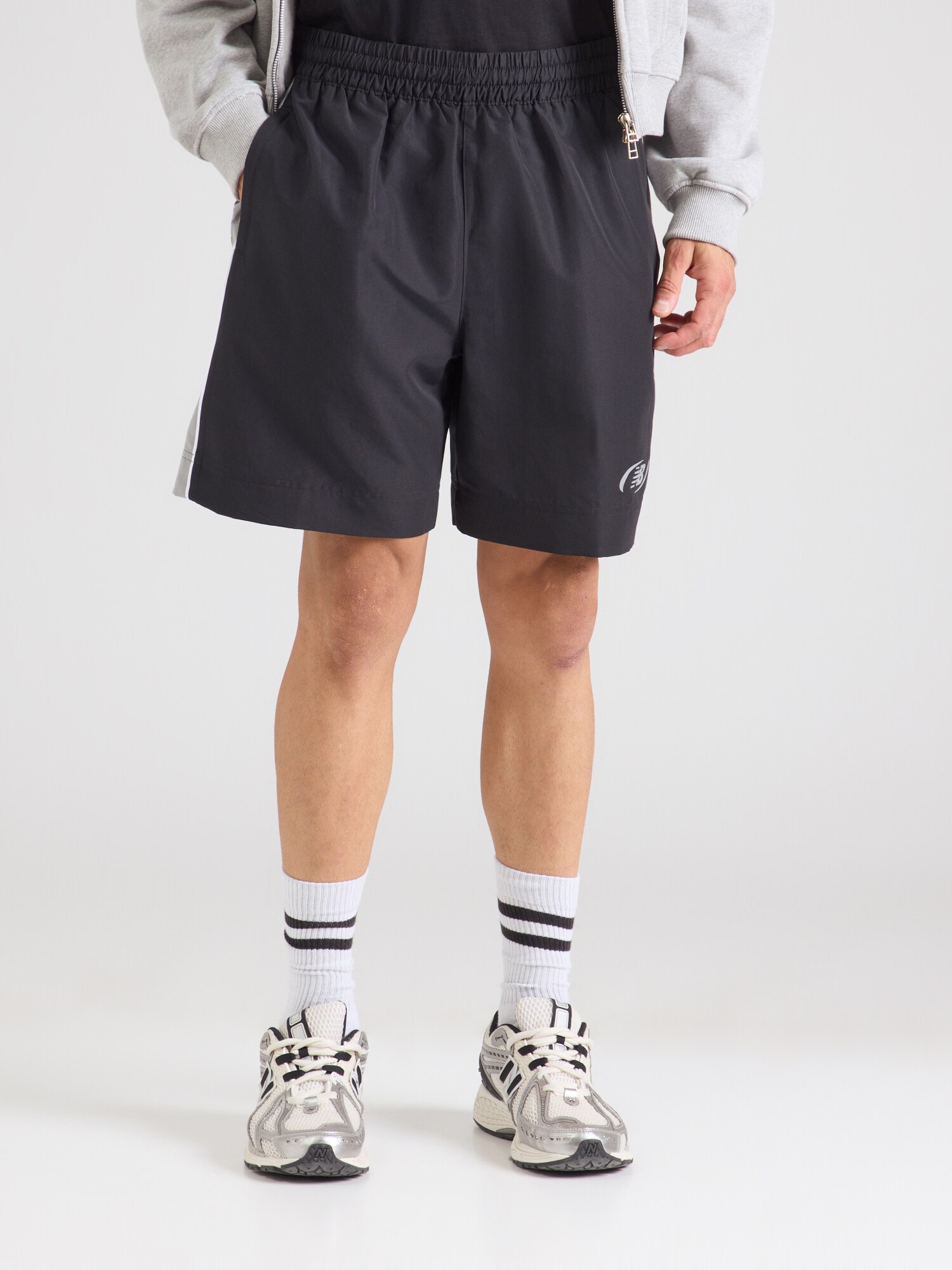 New balance Pantalón gris / negro / blanco – imagen 3