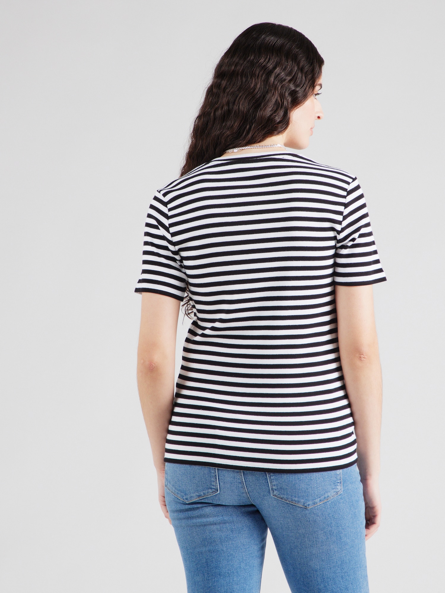 Thumbnail - T-Shirt