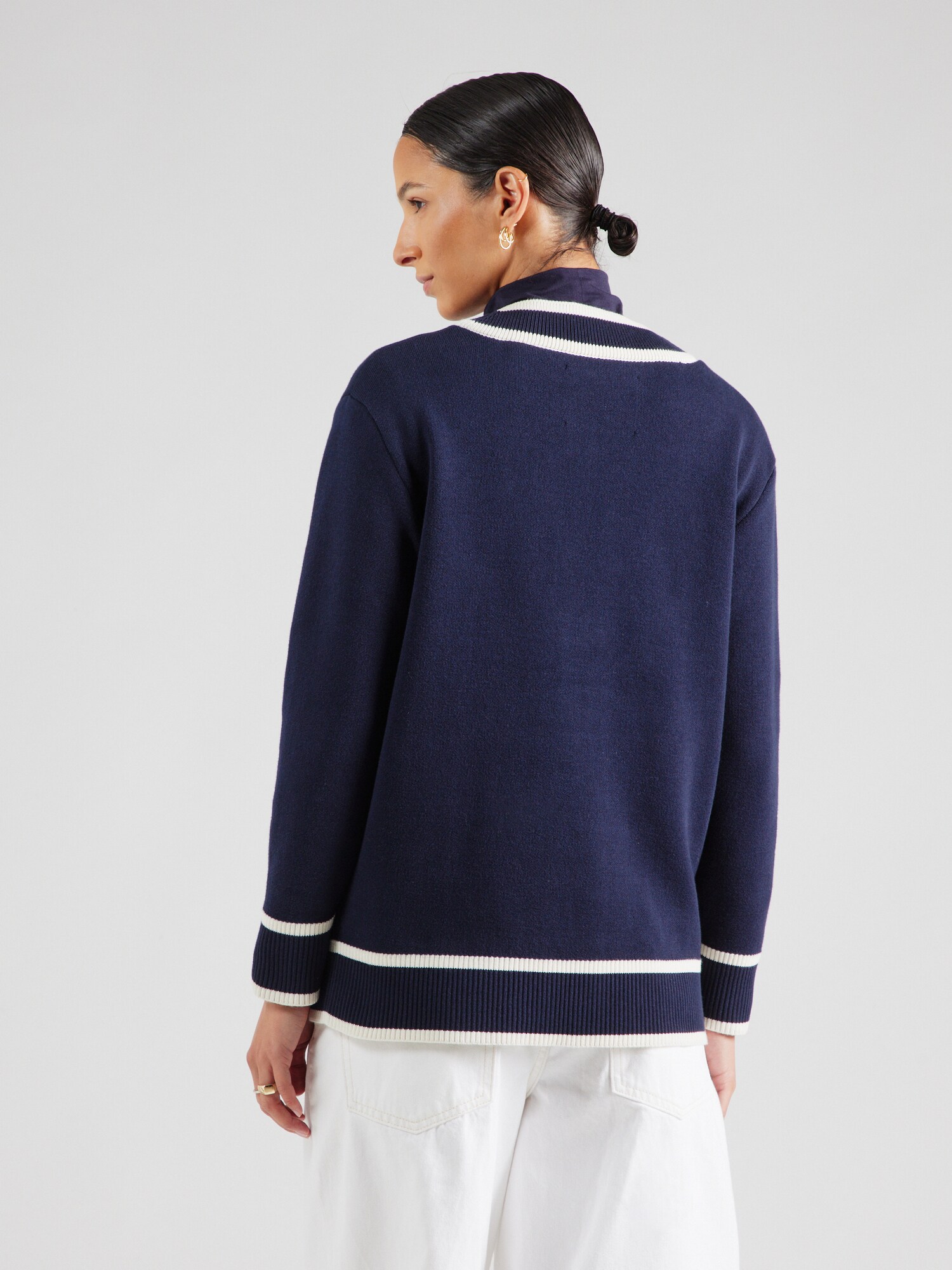 Thumbnail - Strickjacke