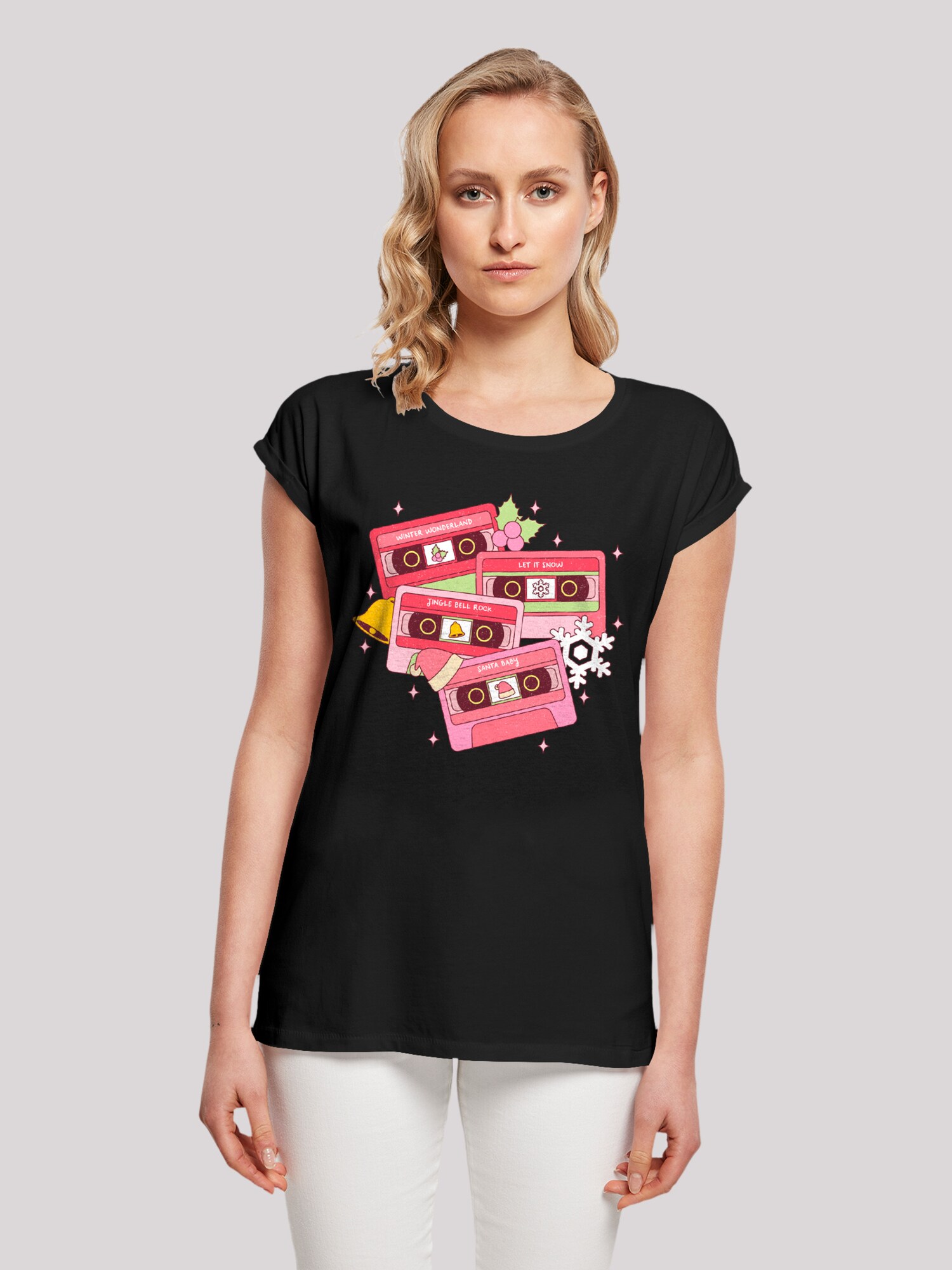 Thumbnail - F4NT4STIC Shirt Christmas Retro Song Tapes Pink