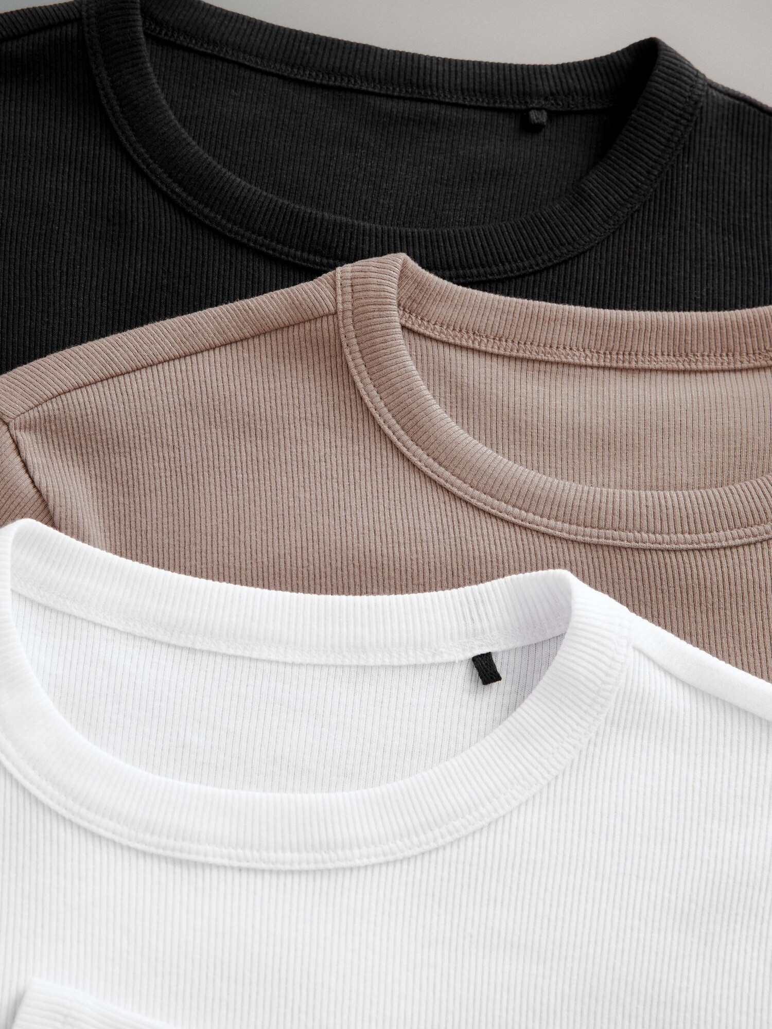 Thumbnail - The Set Shirt