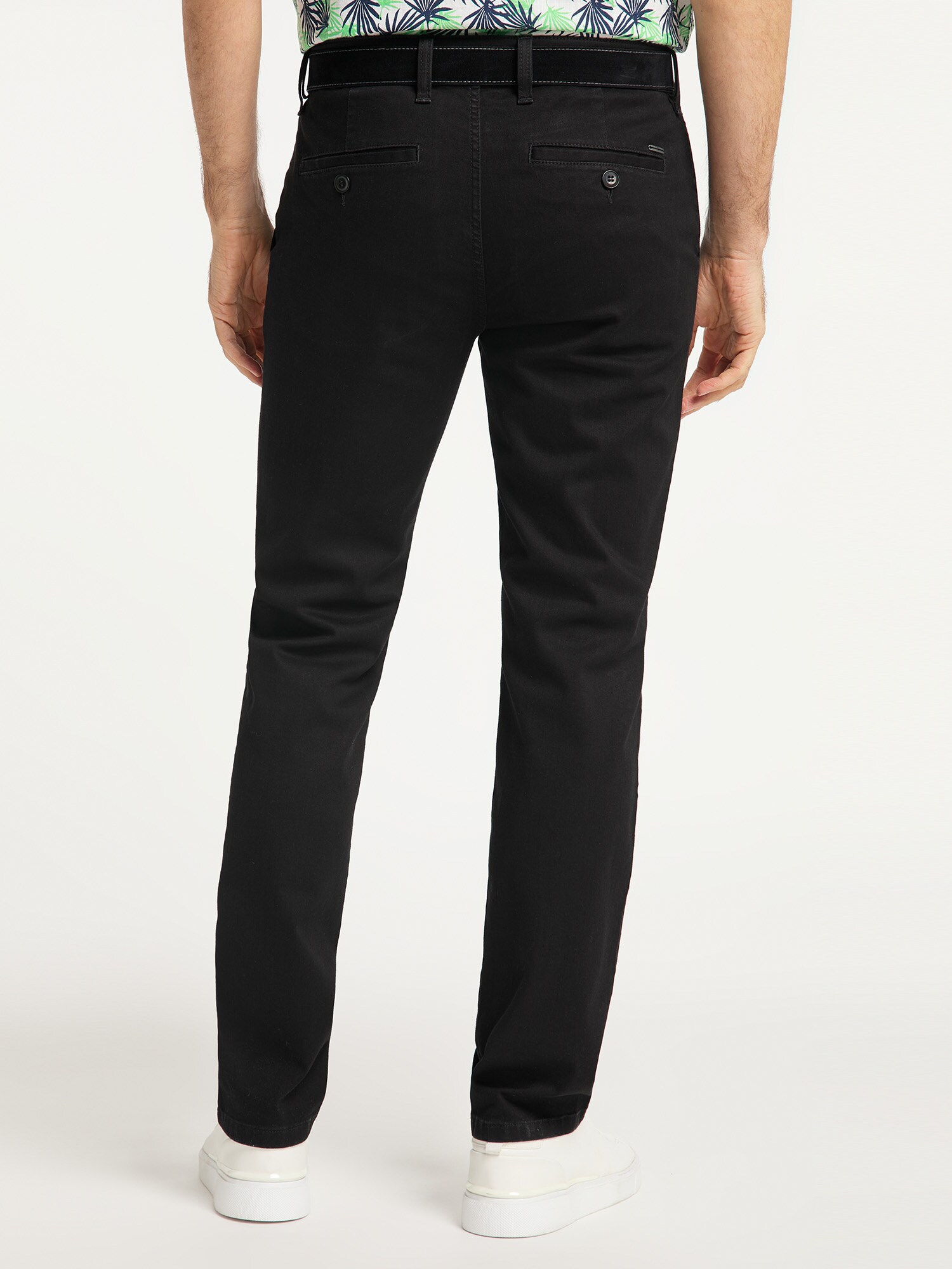 Chino 'ROBERT' Pioneer