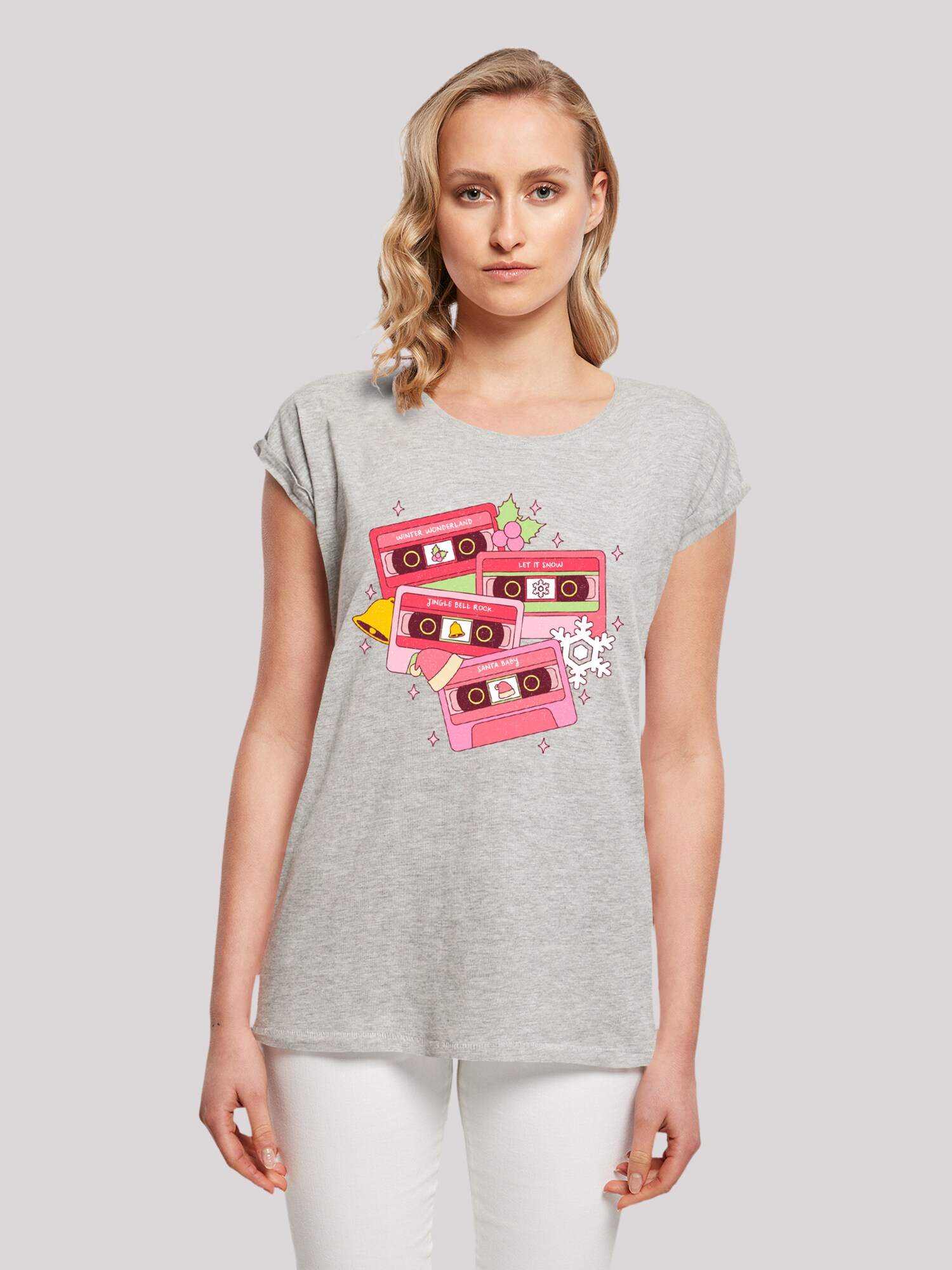 Thumbnail - F4NT4STIC Shirt Christmas Retro Song Tapes