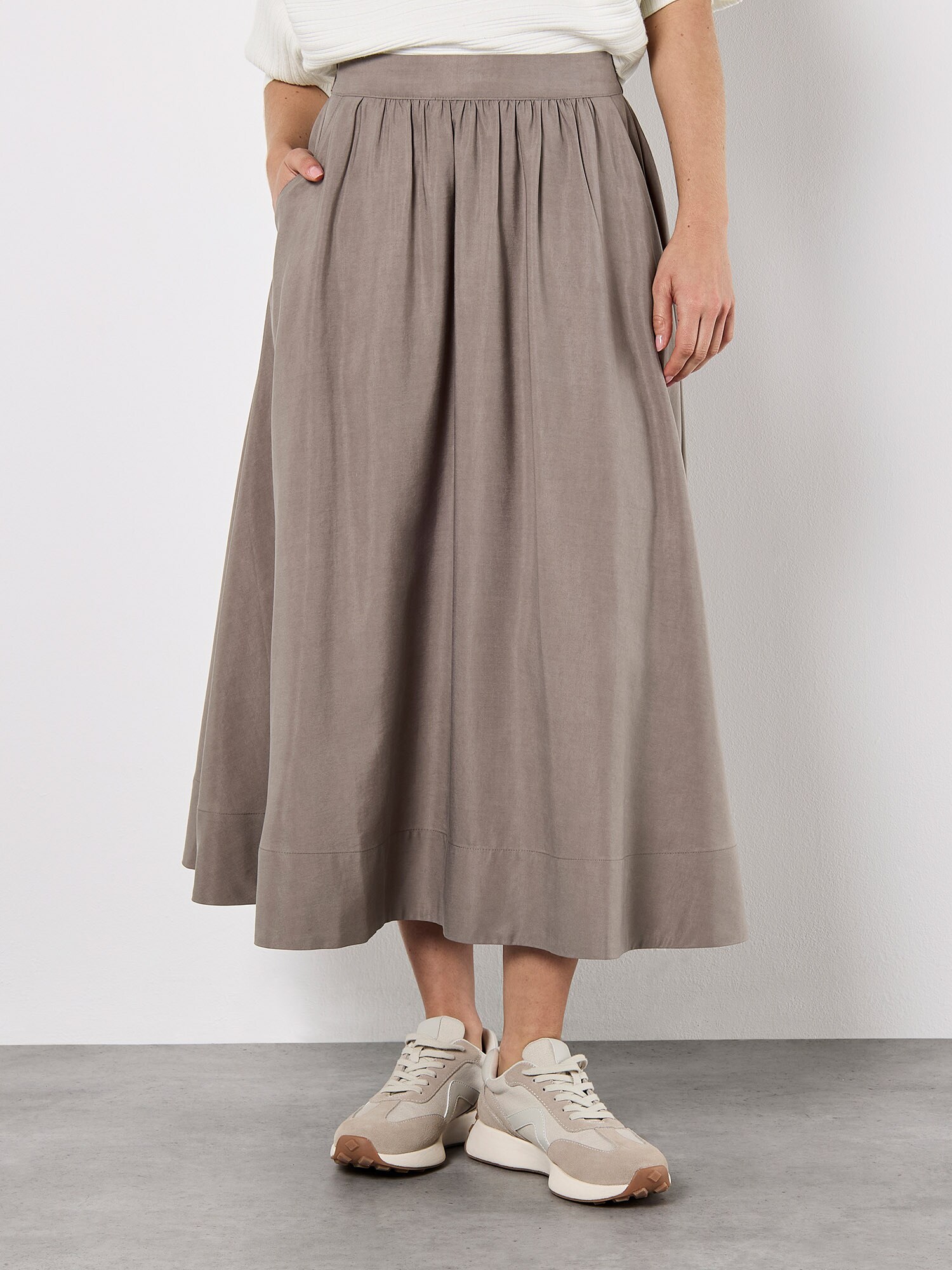 Thumbnail - Apricot Soft Woven A-Line Midaxi Skirt