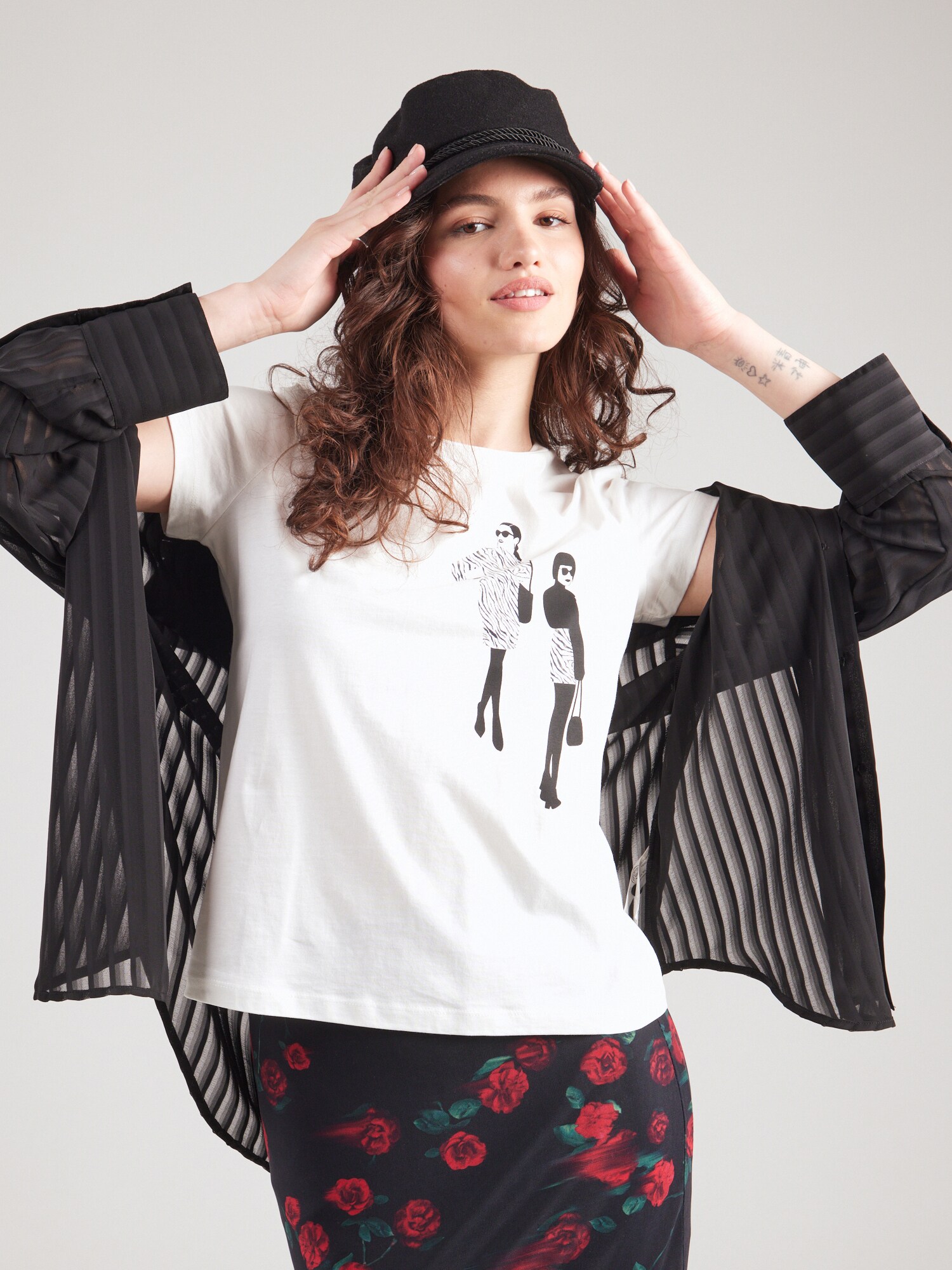 VERO MODA Póló 'VMDEBRA'  fekete / fehér termék 2. képe
