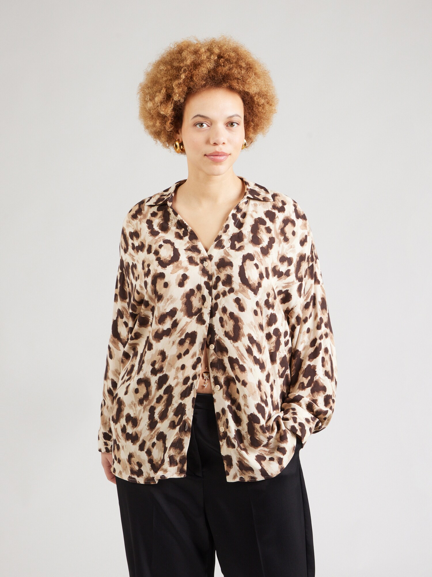 Vero Moda Curve Blúz 'VMCAnna'  krém / barna / világosbarna termék 2. képe