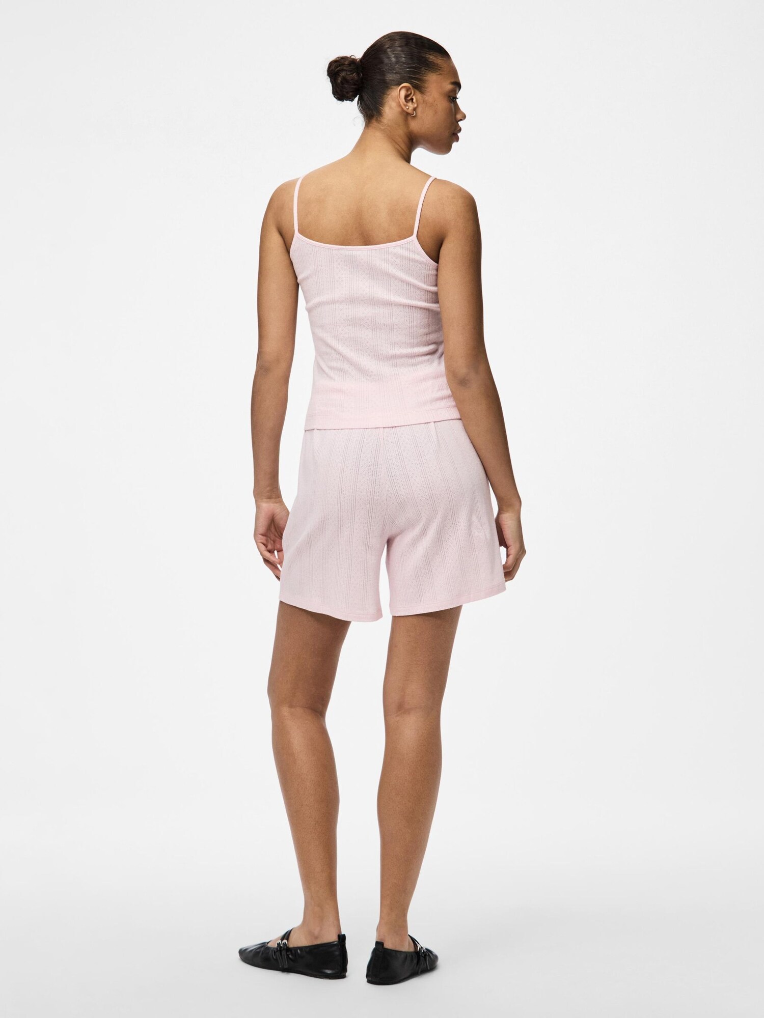 Thumbnail - PIECES Shorts