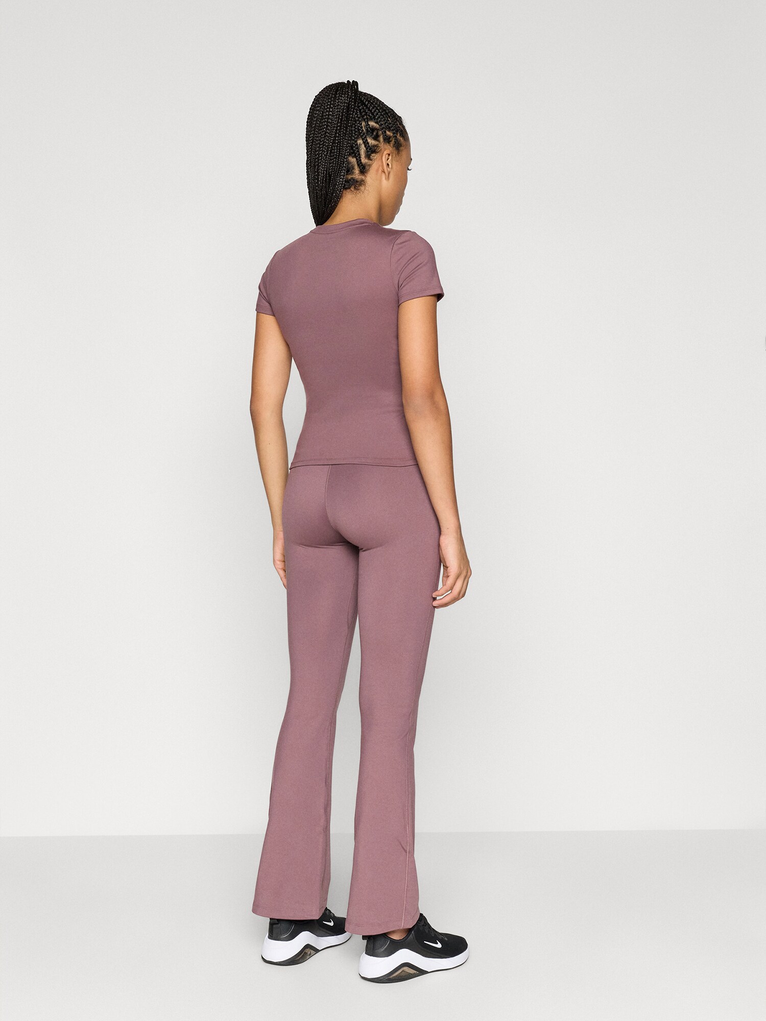 NIKE Pantalón deportivo 'ONE'  malva – imagen 3