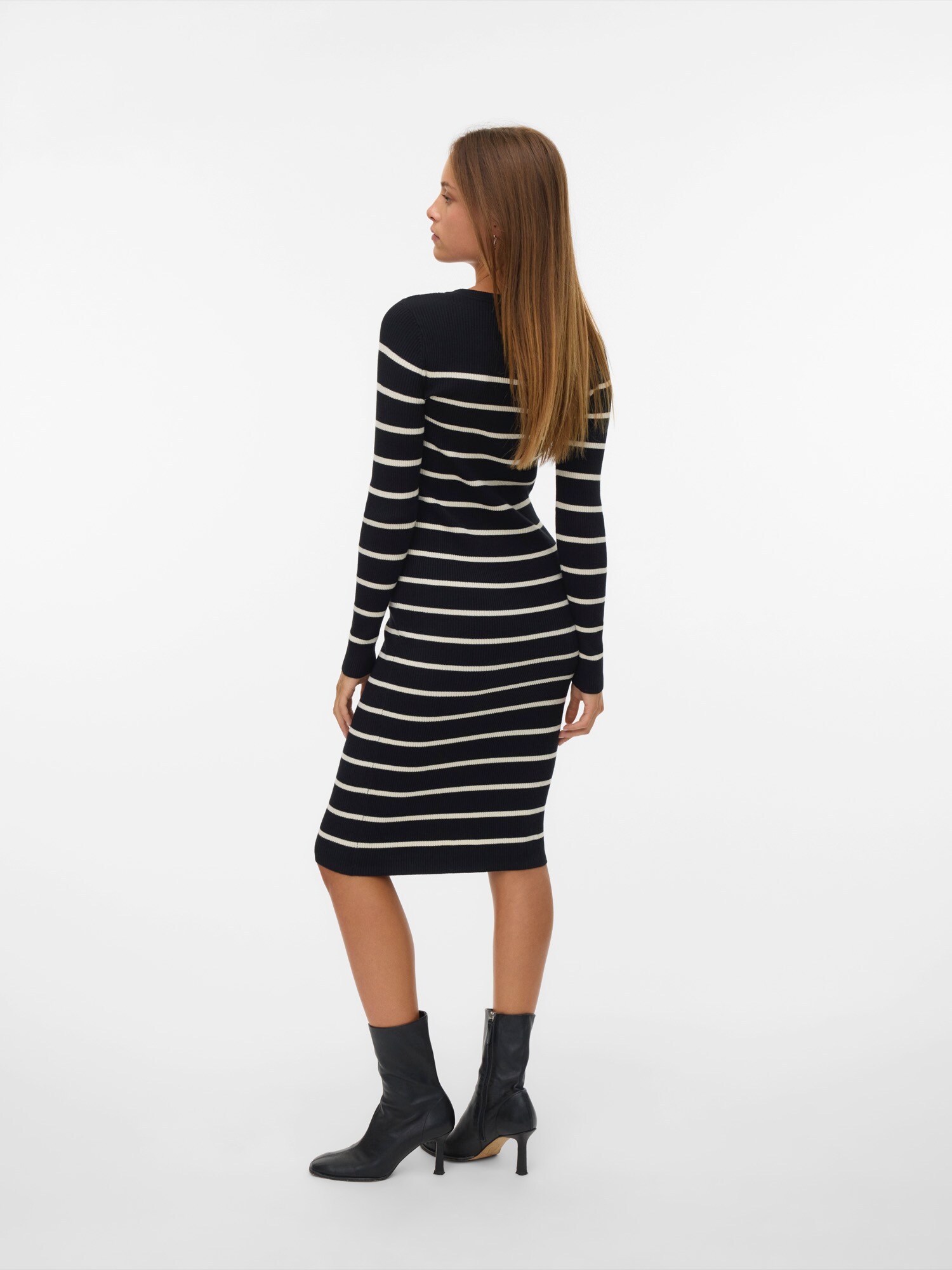 VERO MODA Pletené šaty 'VMGIZELLE' čierna / biela (obrázok 3)