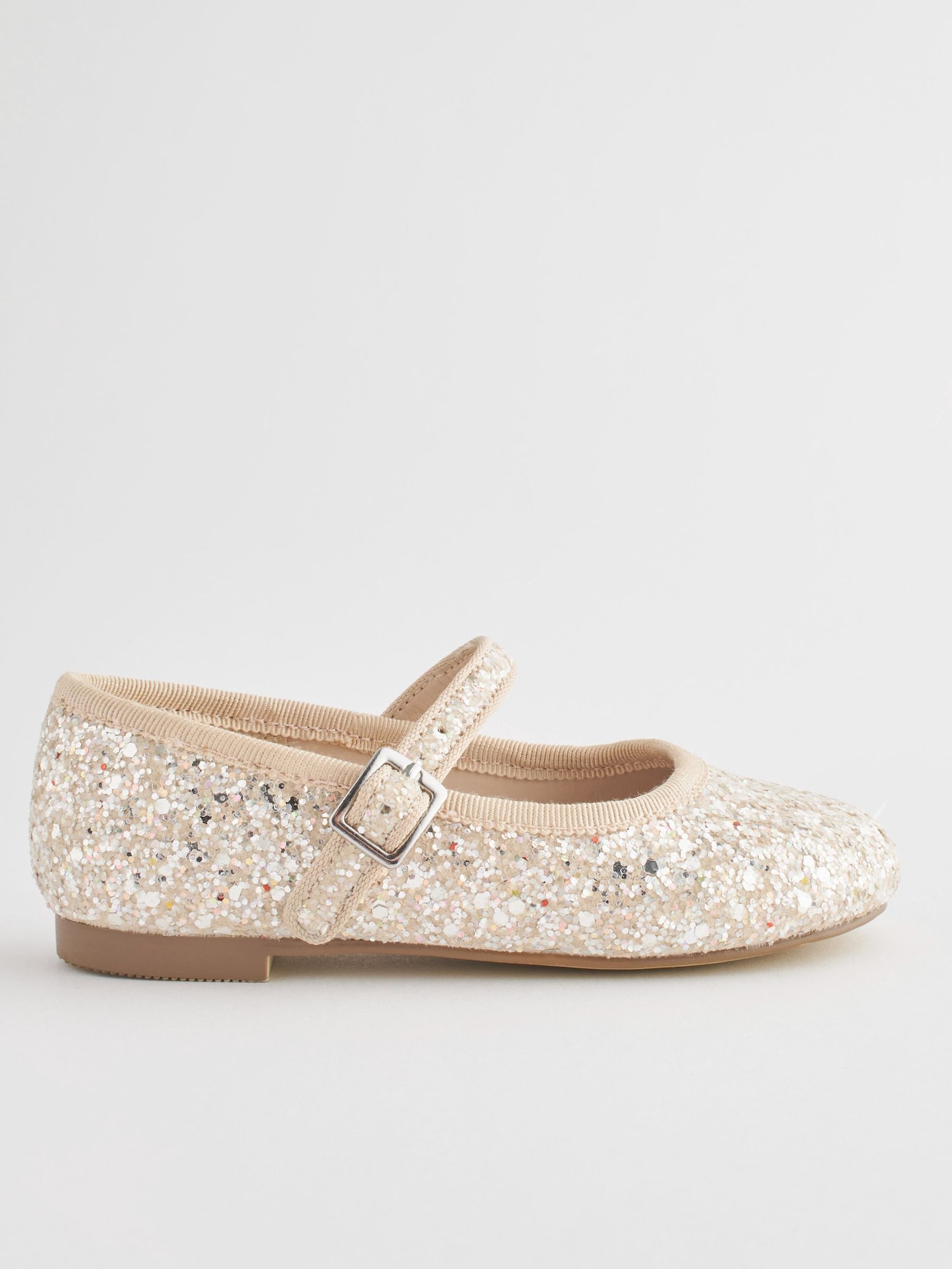 Thumbnail - Ballerina