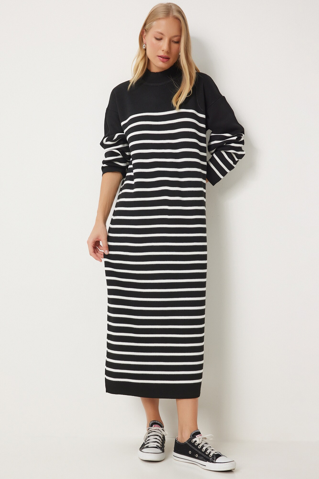 Happiness İstanbul Rochie tricotat negru / alb