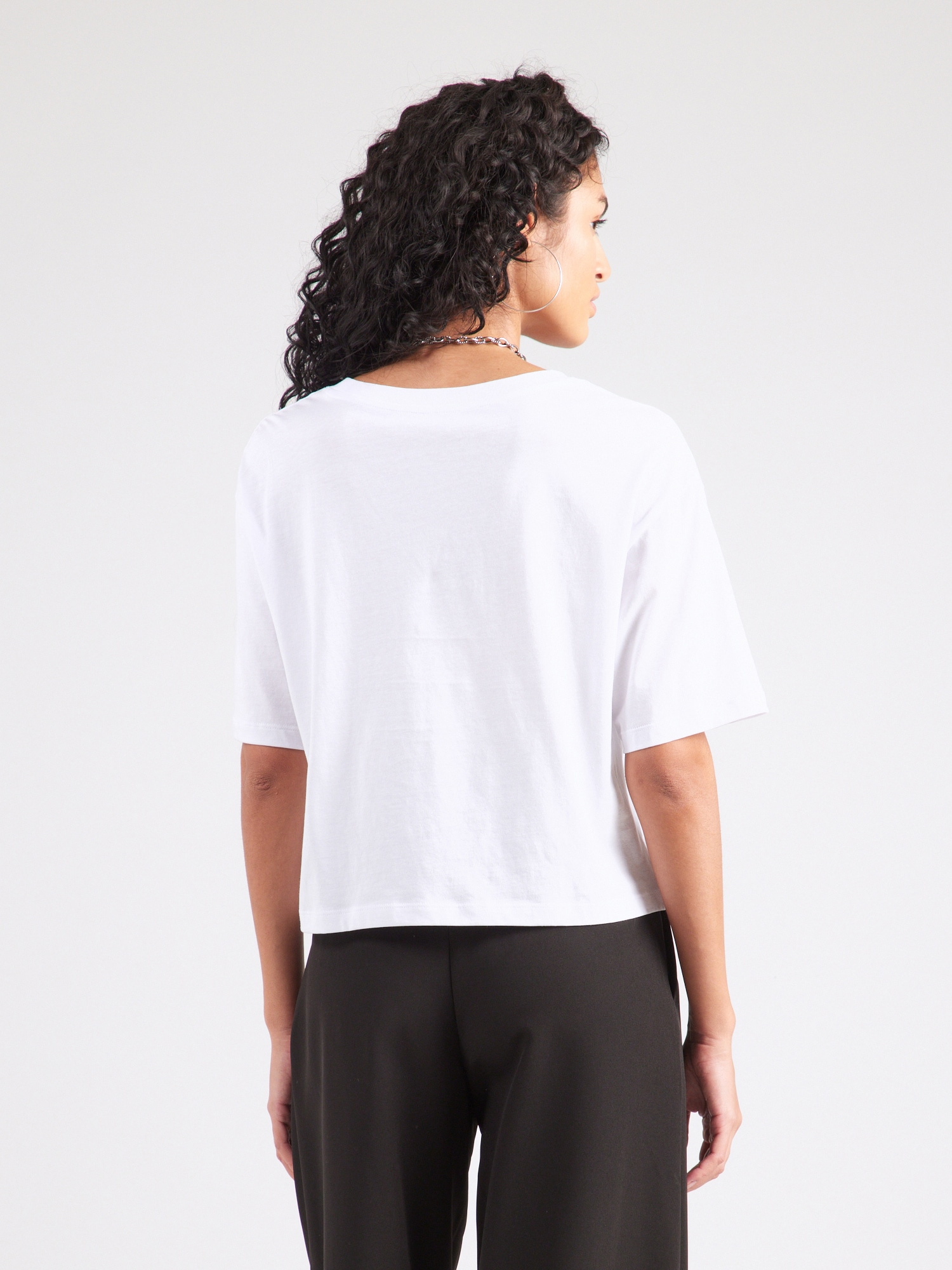Thumbnail - T-Shirt
