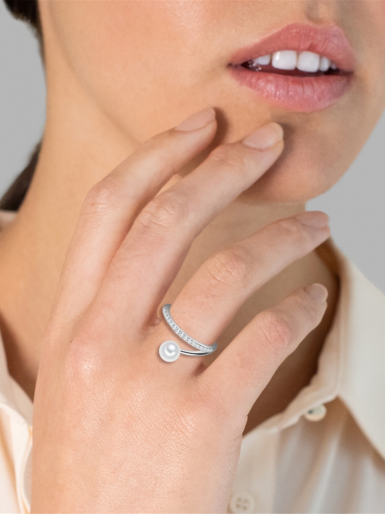 Thumbnail - Valero Pearls Ring