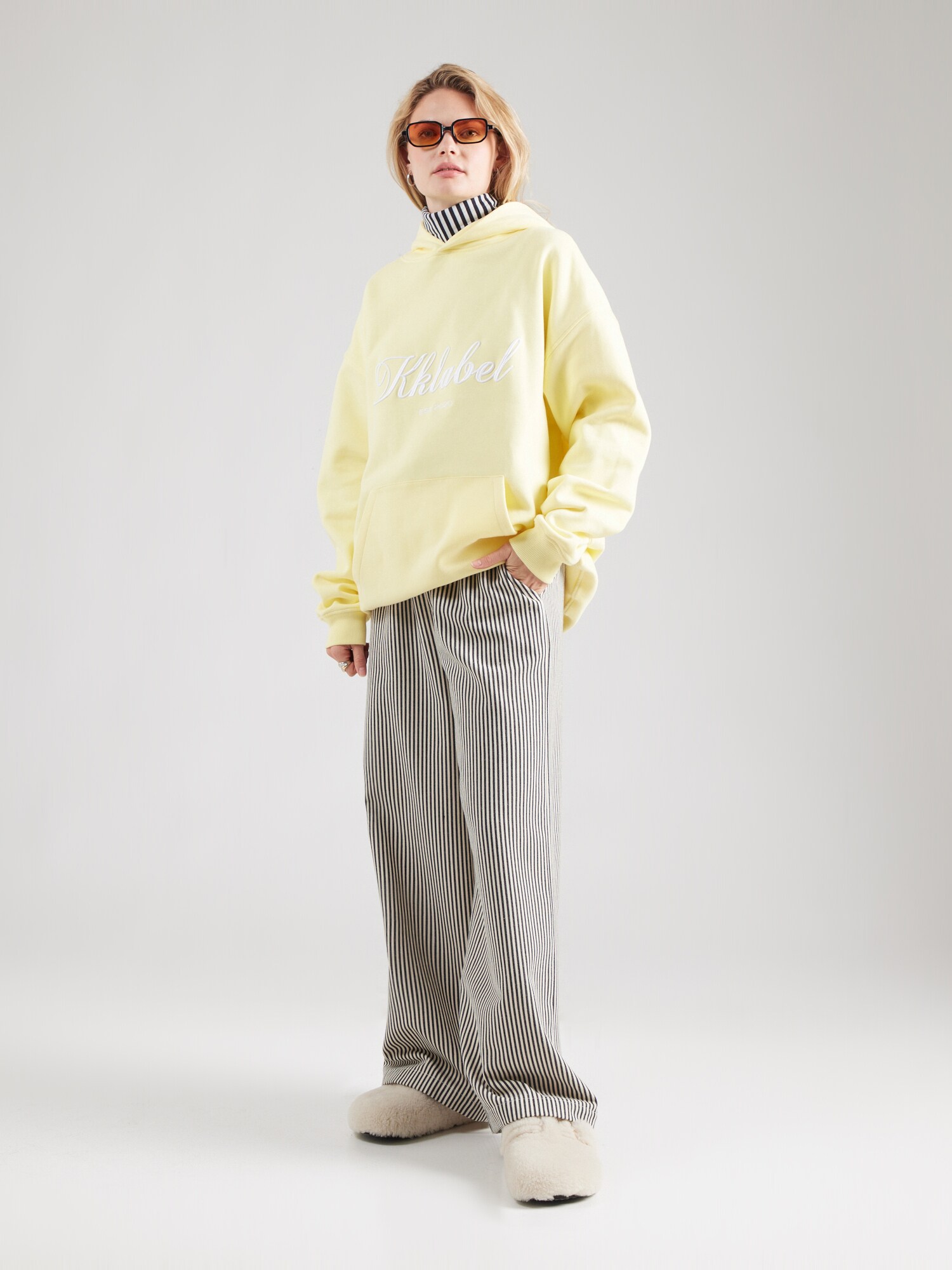 Thumbnail - Karo Kauer Sweatshirt