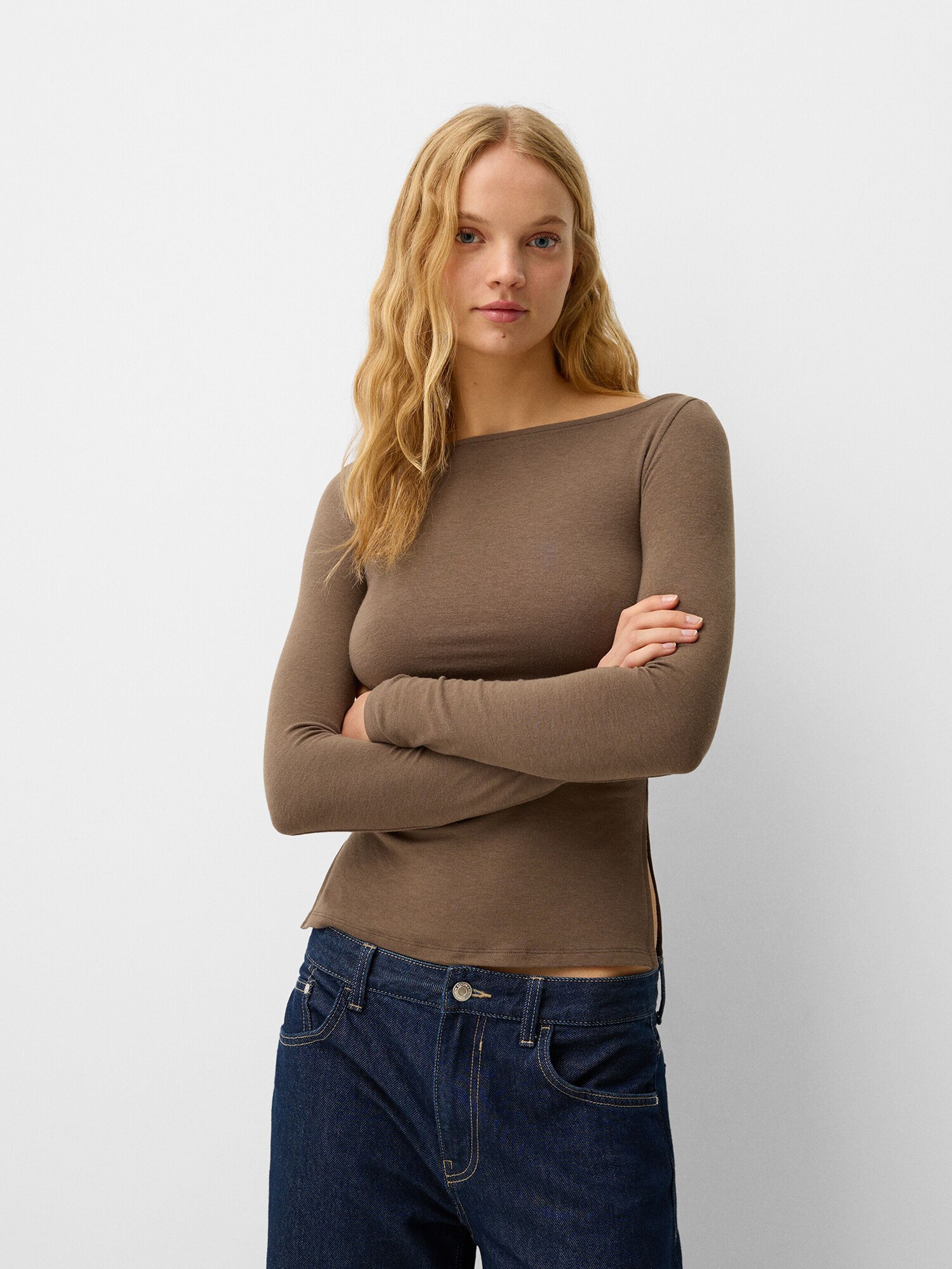 Bershka Póló  teveszín termék 2. képe