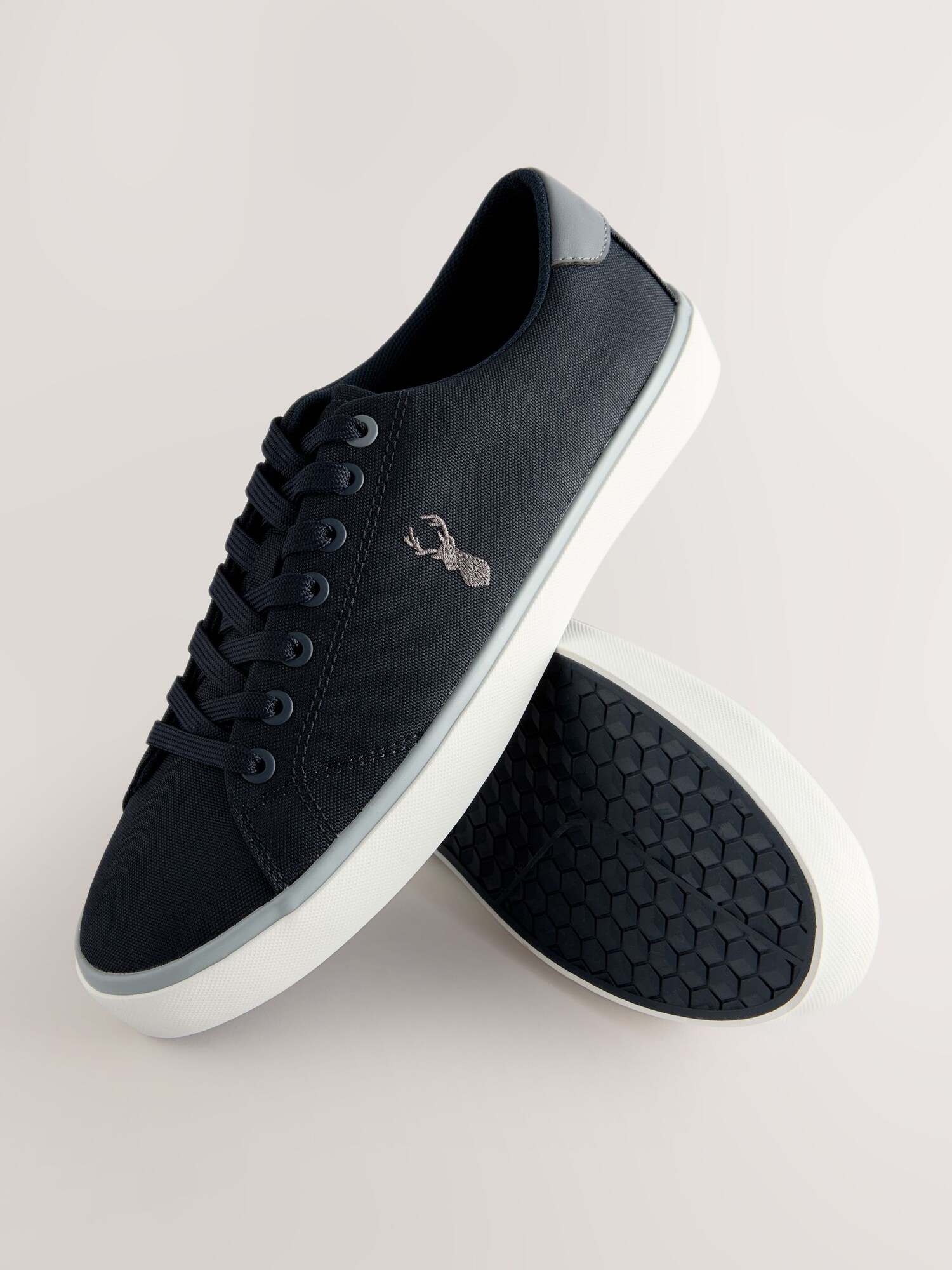 Thumbnail - Next Sneaker