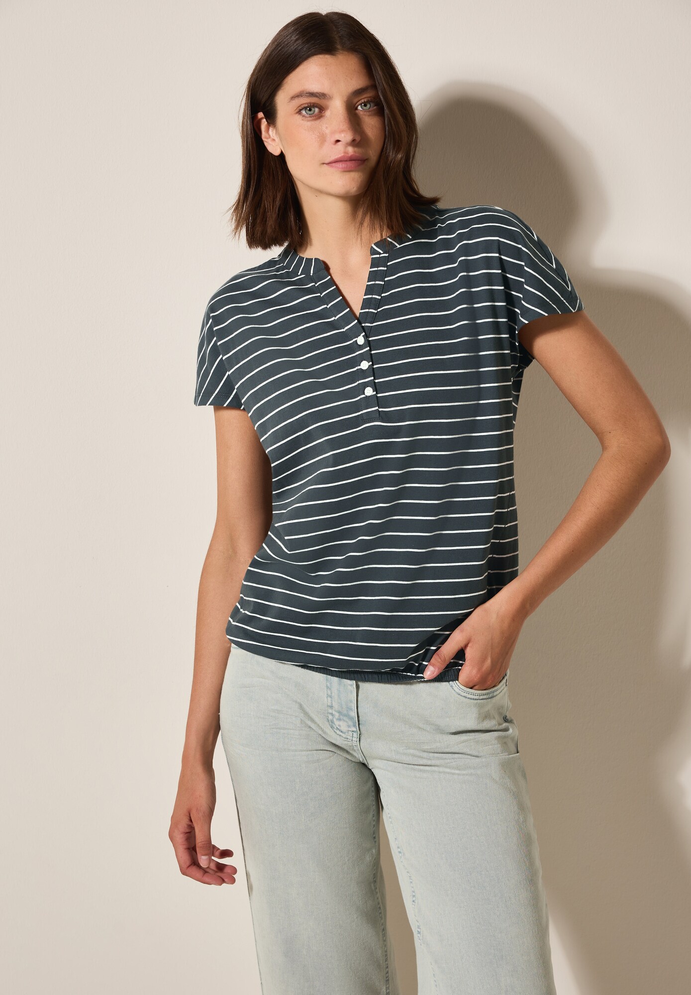 Thumbnail - T-Shirt