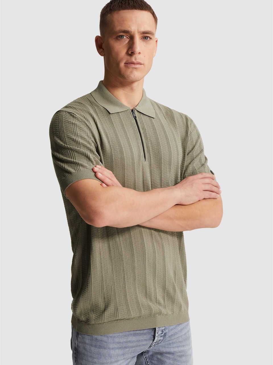 T-shirt 'Polo shirt with zipper closure and allover texture'