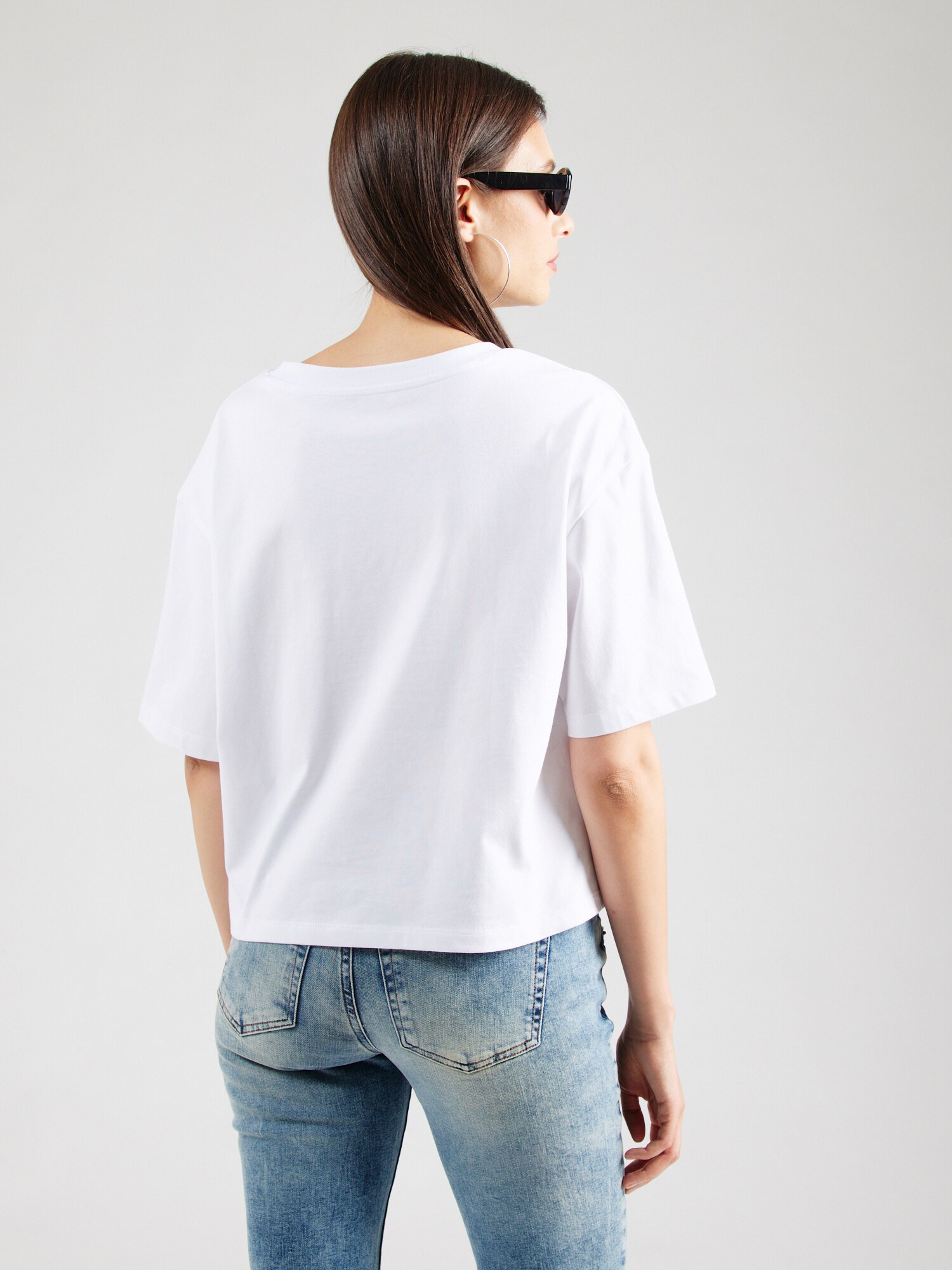 Thumbnail - T-Shirt