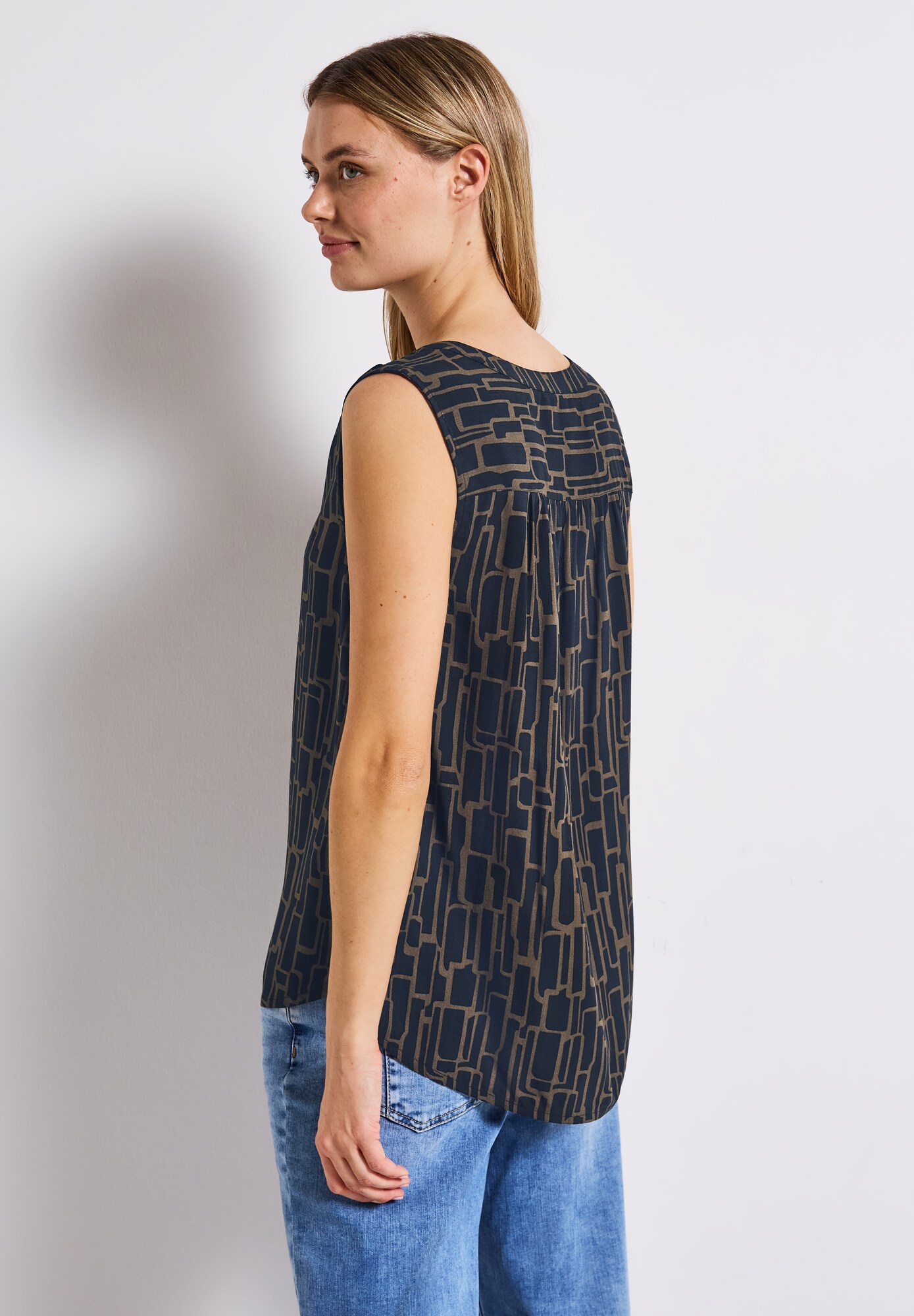 Thumbnail - STREET ONE Top
