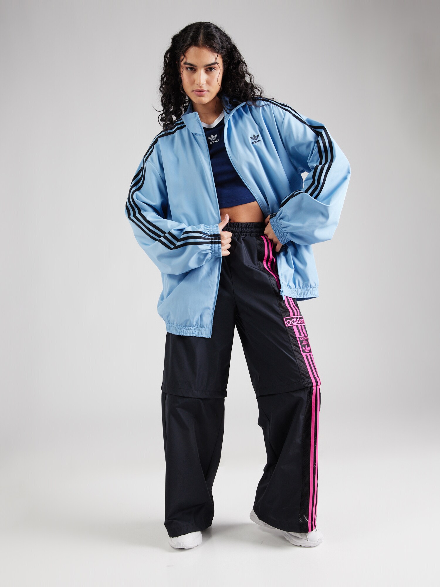 ADIDAS ORIGINALS Prechodná bunda 'Adilenium Season 3' svetlomodrá / čierna (obrázok 4)