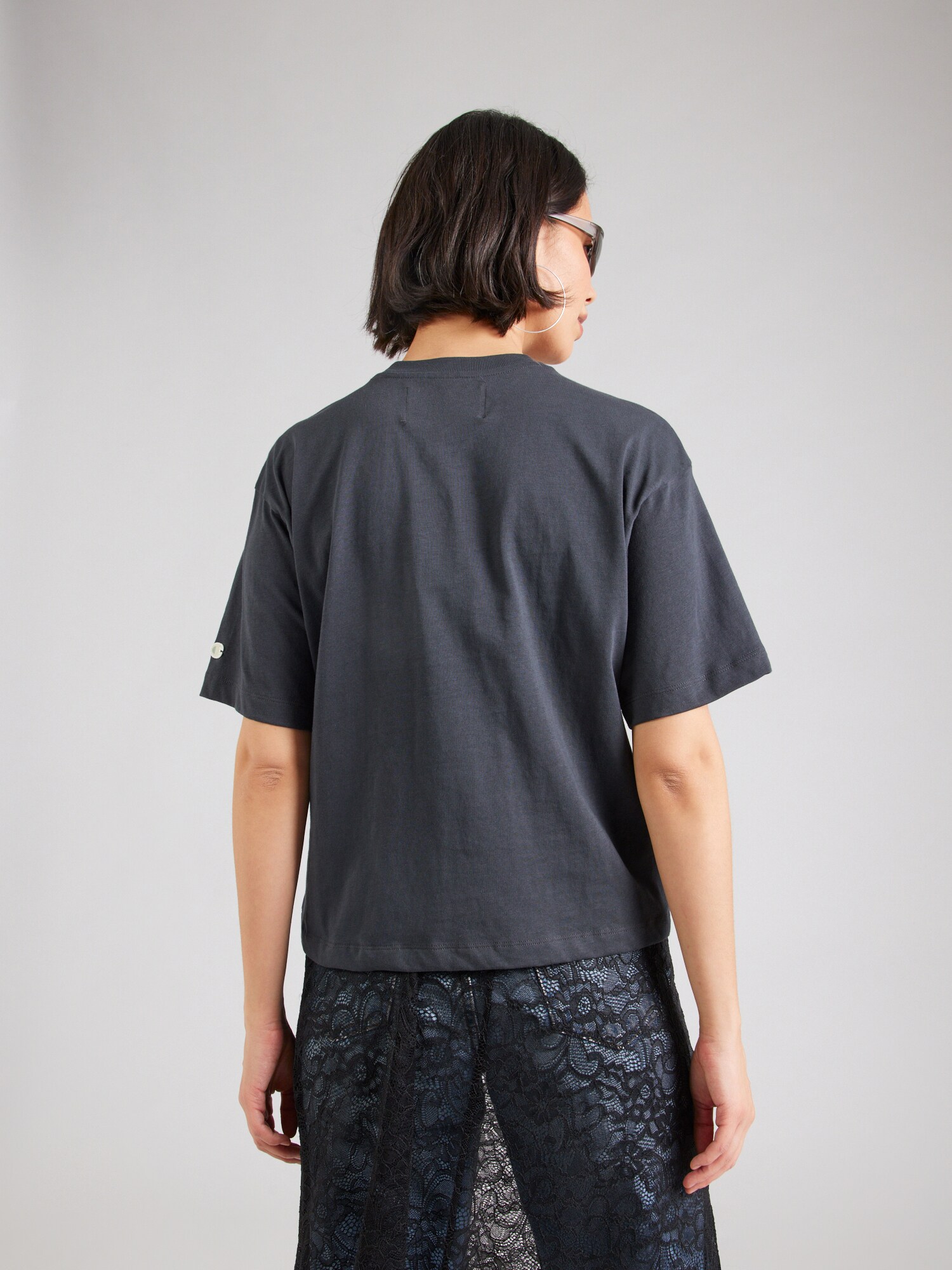 Thumbnail - T-Shirt