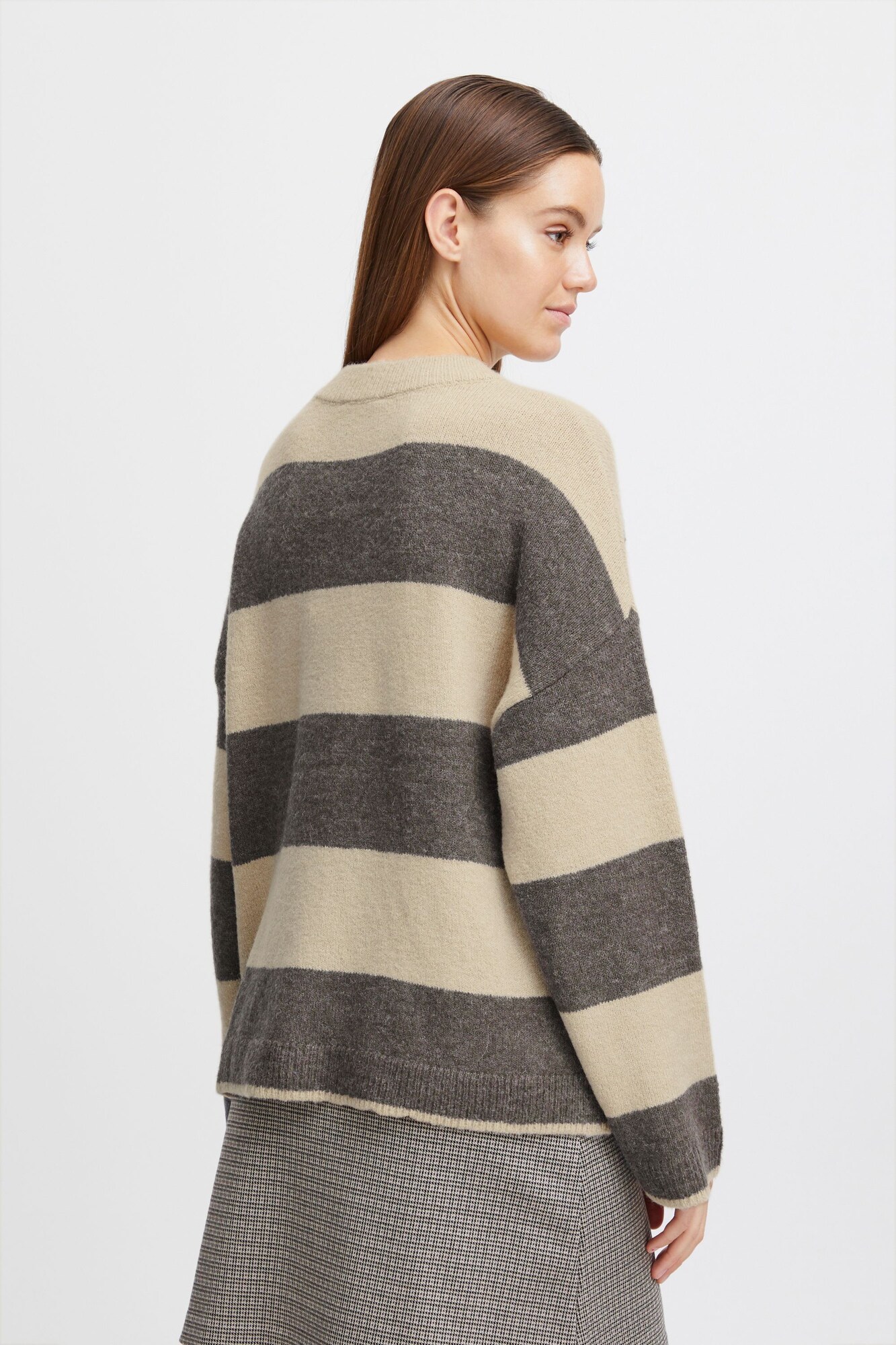 Thumbnail - b.young Pullover Martha