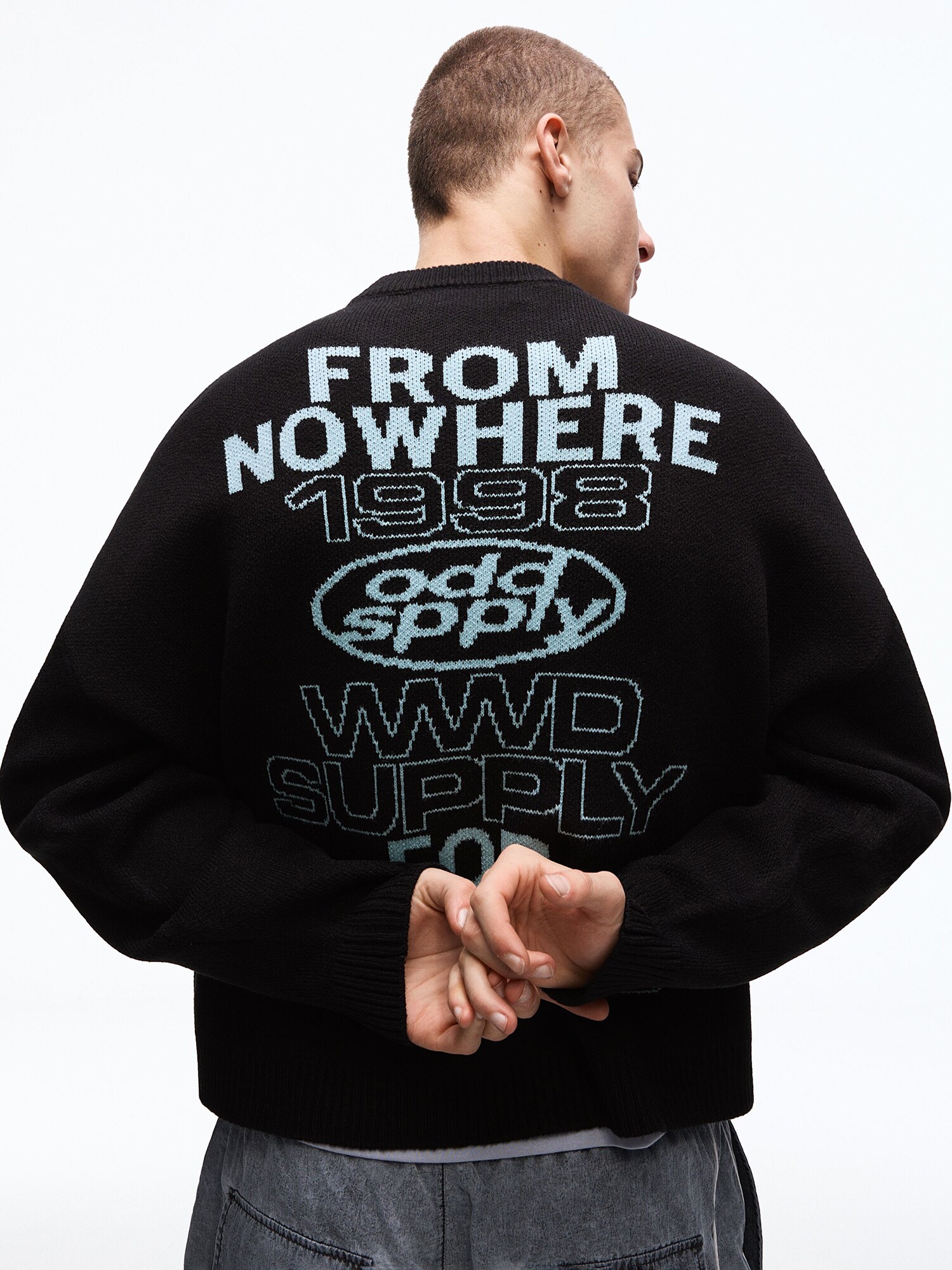 Bershka Sveter  nebesky modrá / čierna (obrázok 5)