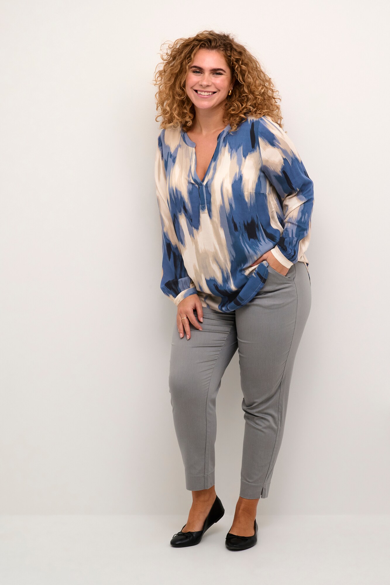 Thumbnail - KAFFE CURVE Bluse Bella