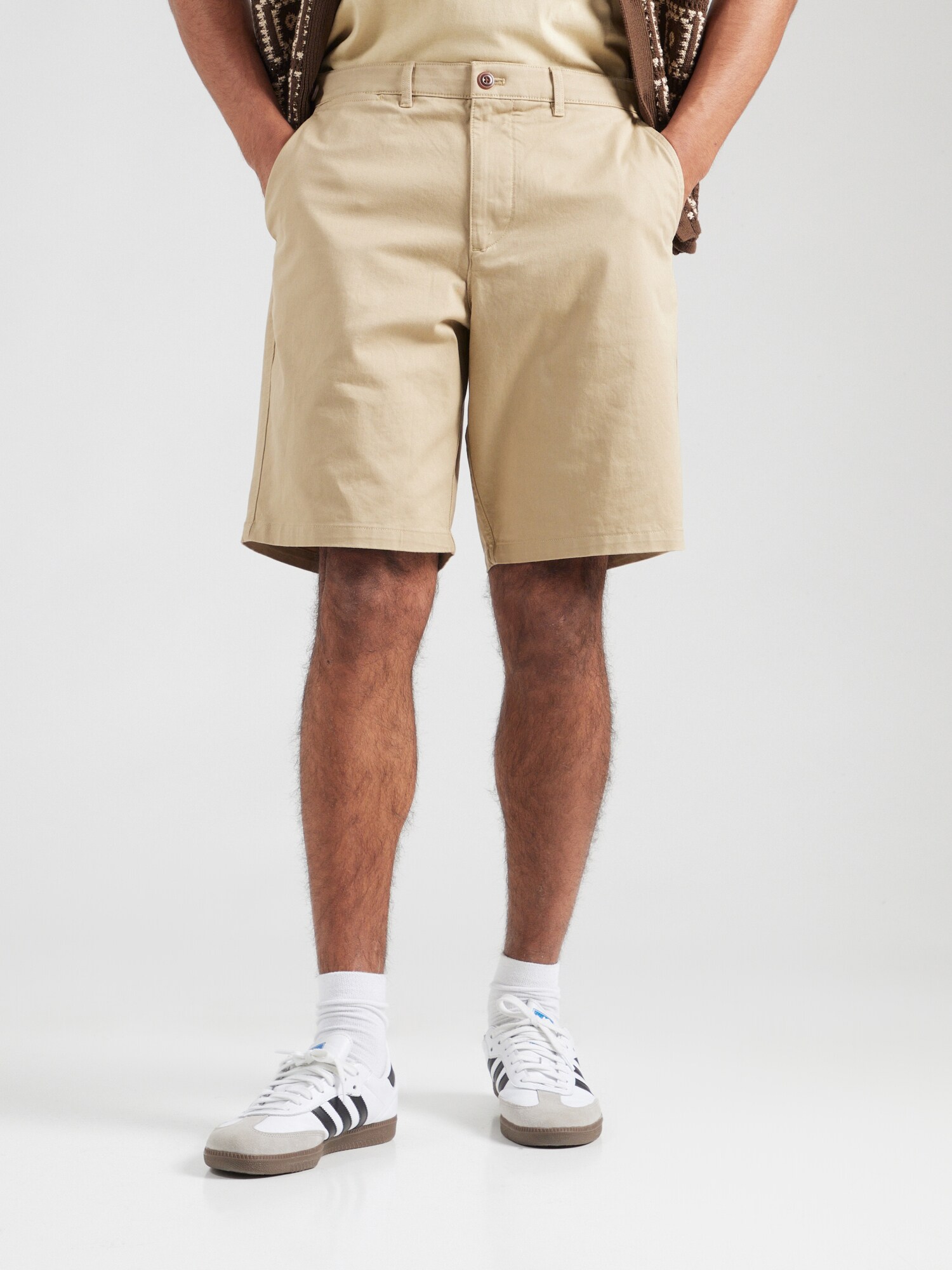 GAP Chino nadrág  khaki termék 2. képe