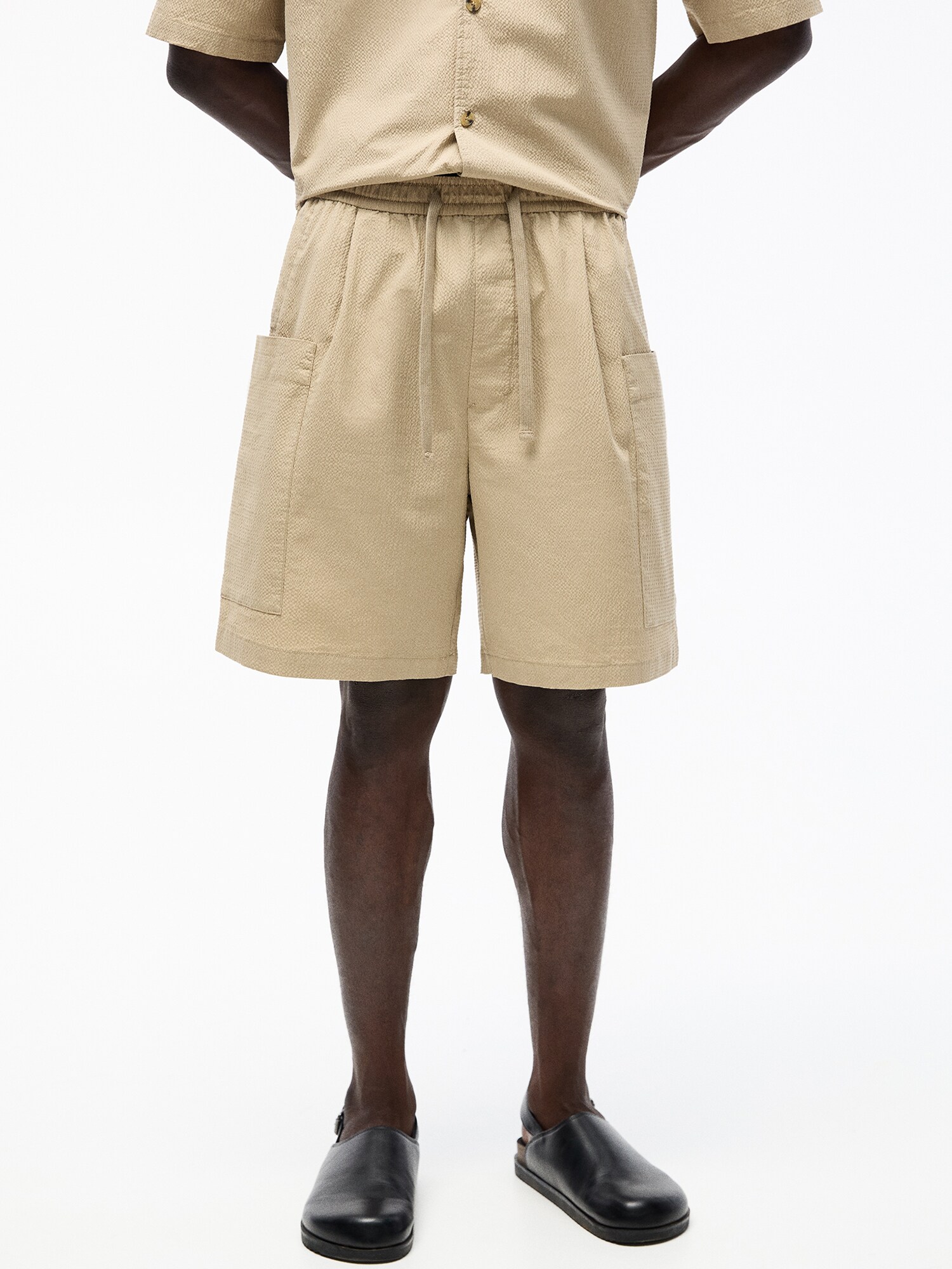 Pull&Bear Cargo nadrágok  cappuccinobarna termék 2. képe