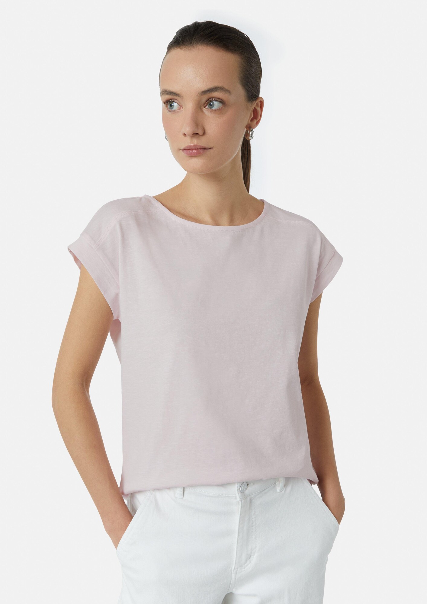 Thumbnail - comma casual identity T-Shirt