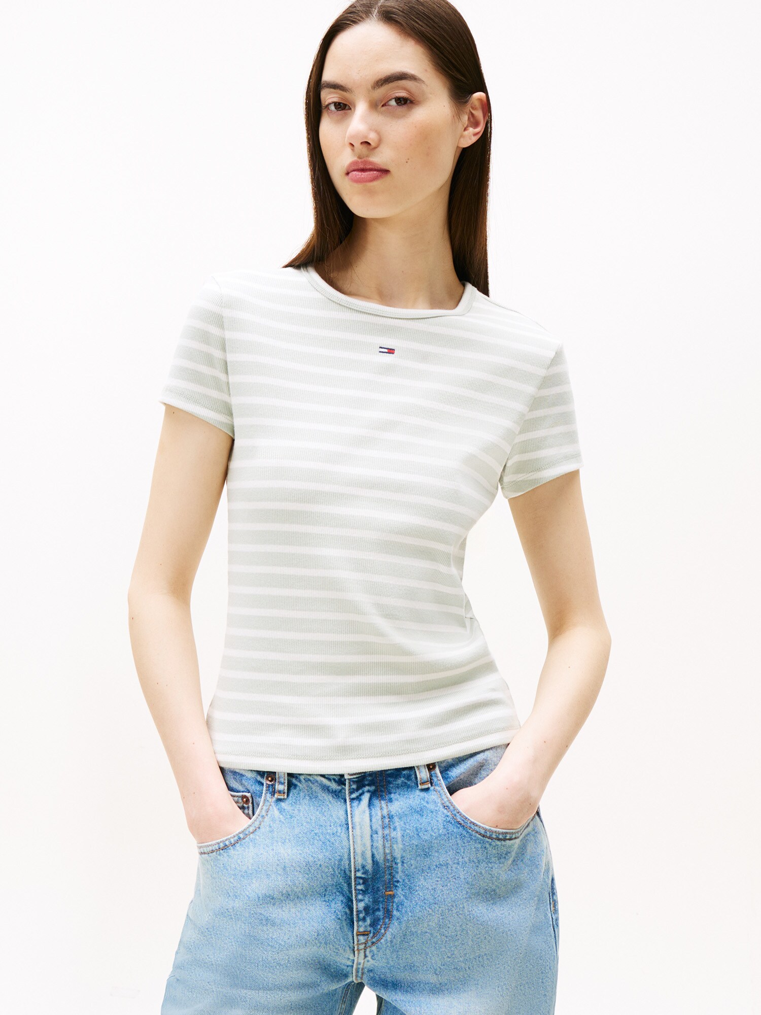 Tommy Jeans Póló 'Essential'  világoszöld / fehér termék 2. képe