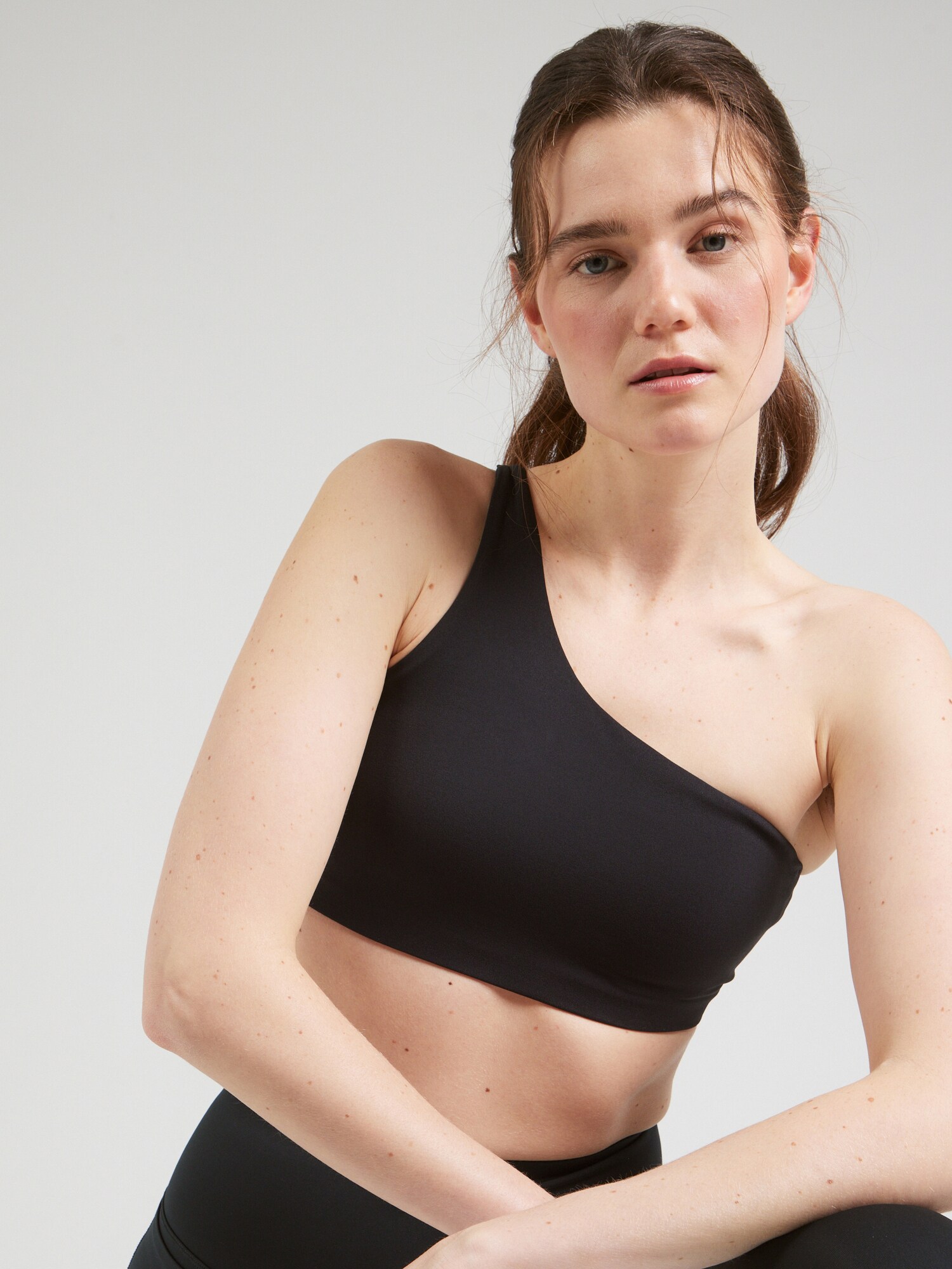 NIKE Sportmelltartók 'ZENVY'  fekete termék 2. képe