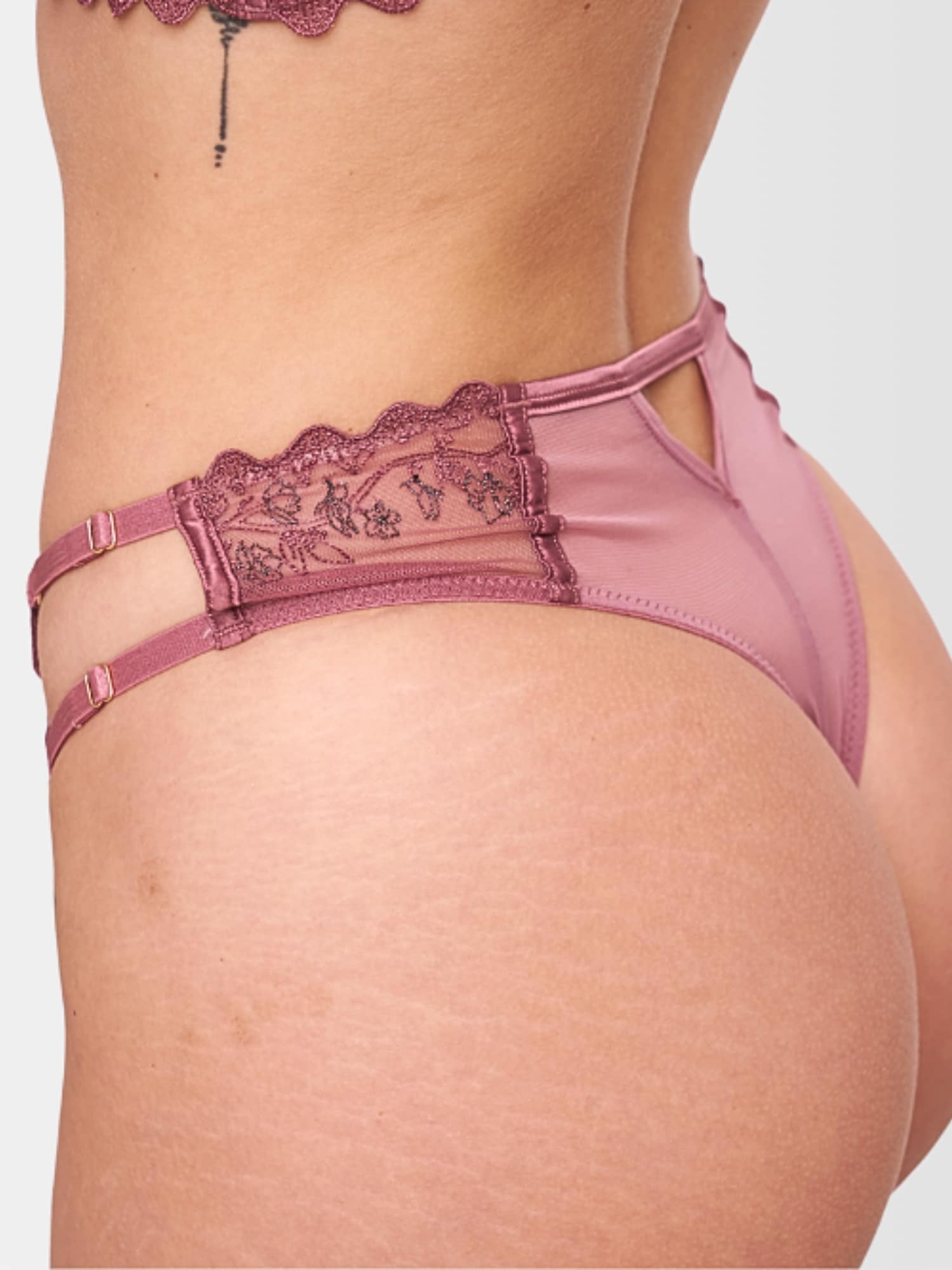 Thumbnail - DOUVOS CONTOUR String