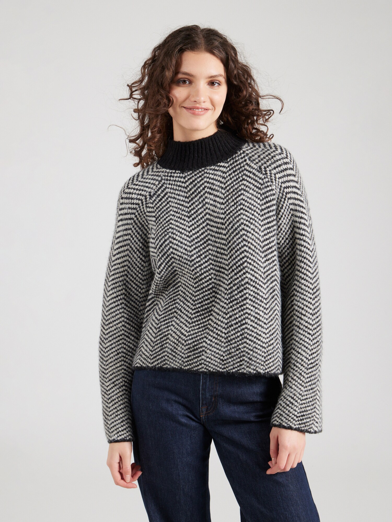 VERO MODA Pulóver 'VMNaomi'  fekete / fehér termék 2. képe