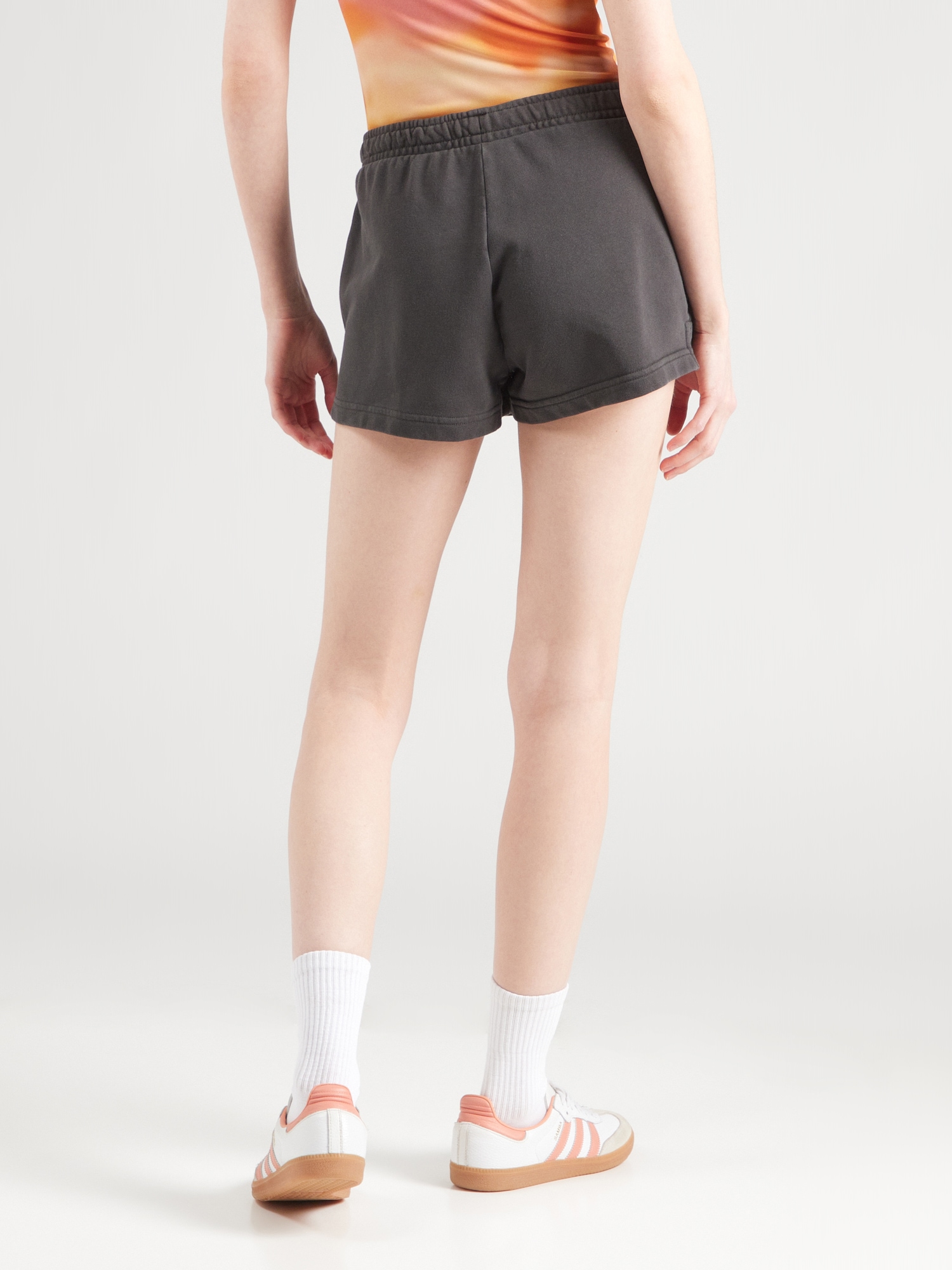 Thumbnail - Shorts 'Sussie'