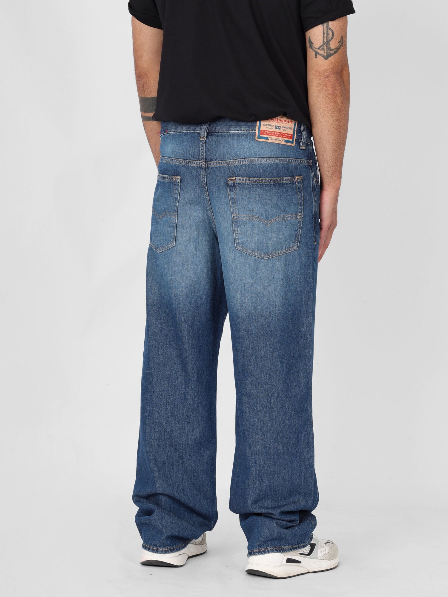 DIESEL Vaquero '2001 D-MACRO LIGHT & SUPERSOFT'  azul denim – imagen 4