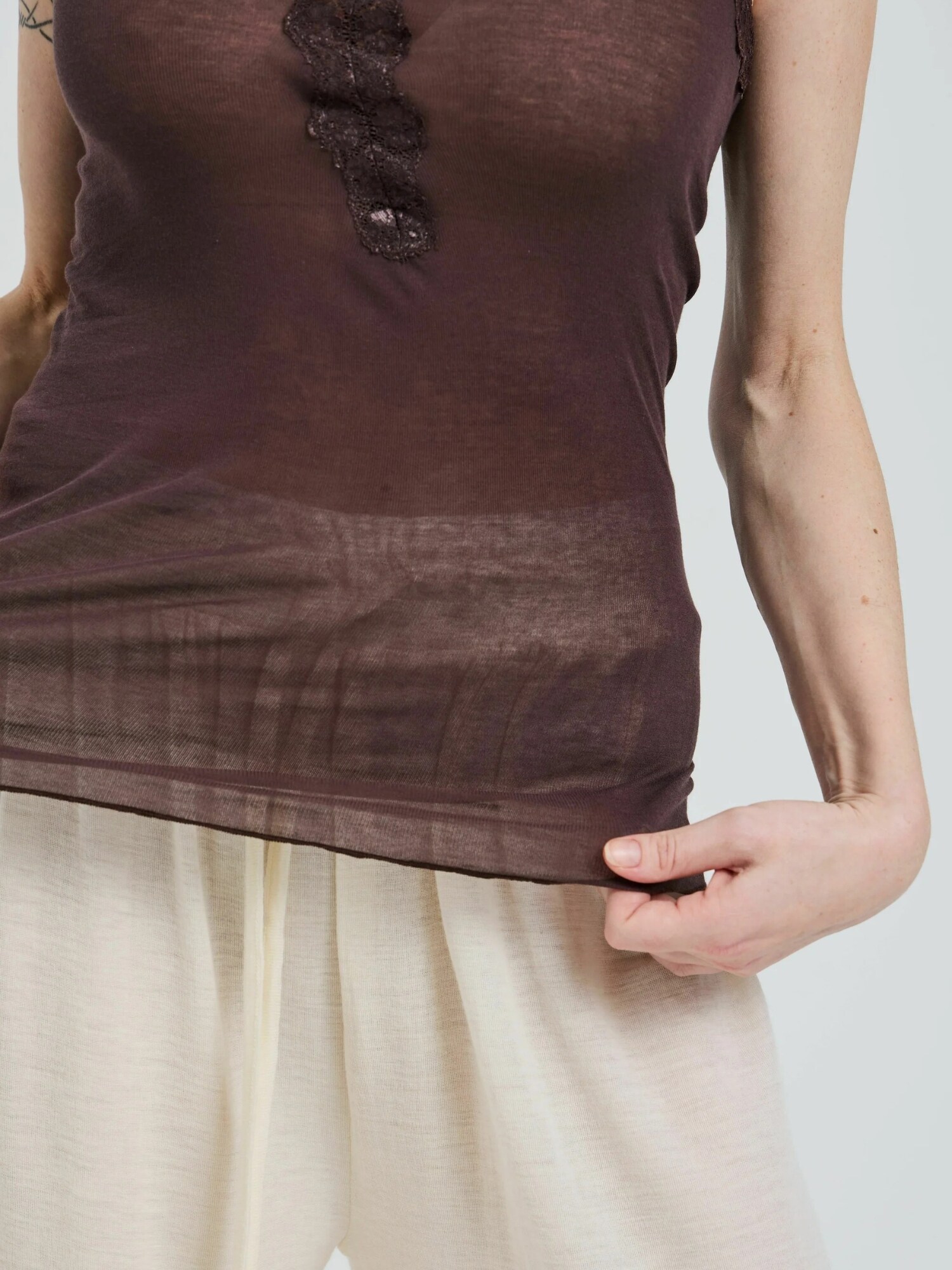 Thumbnail - Seamless Basic Top Lacey