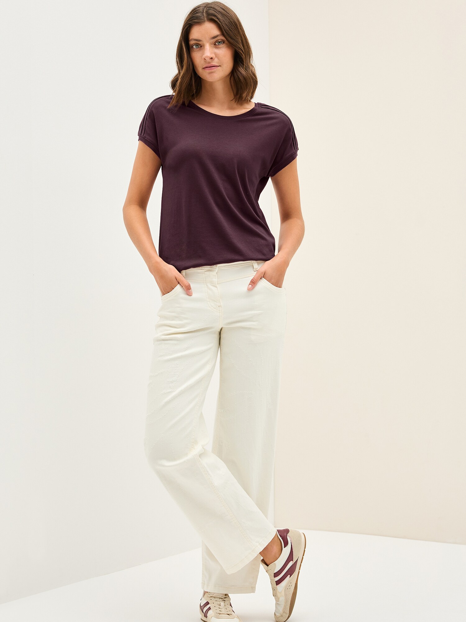 Thumbnail - T-Shirt