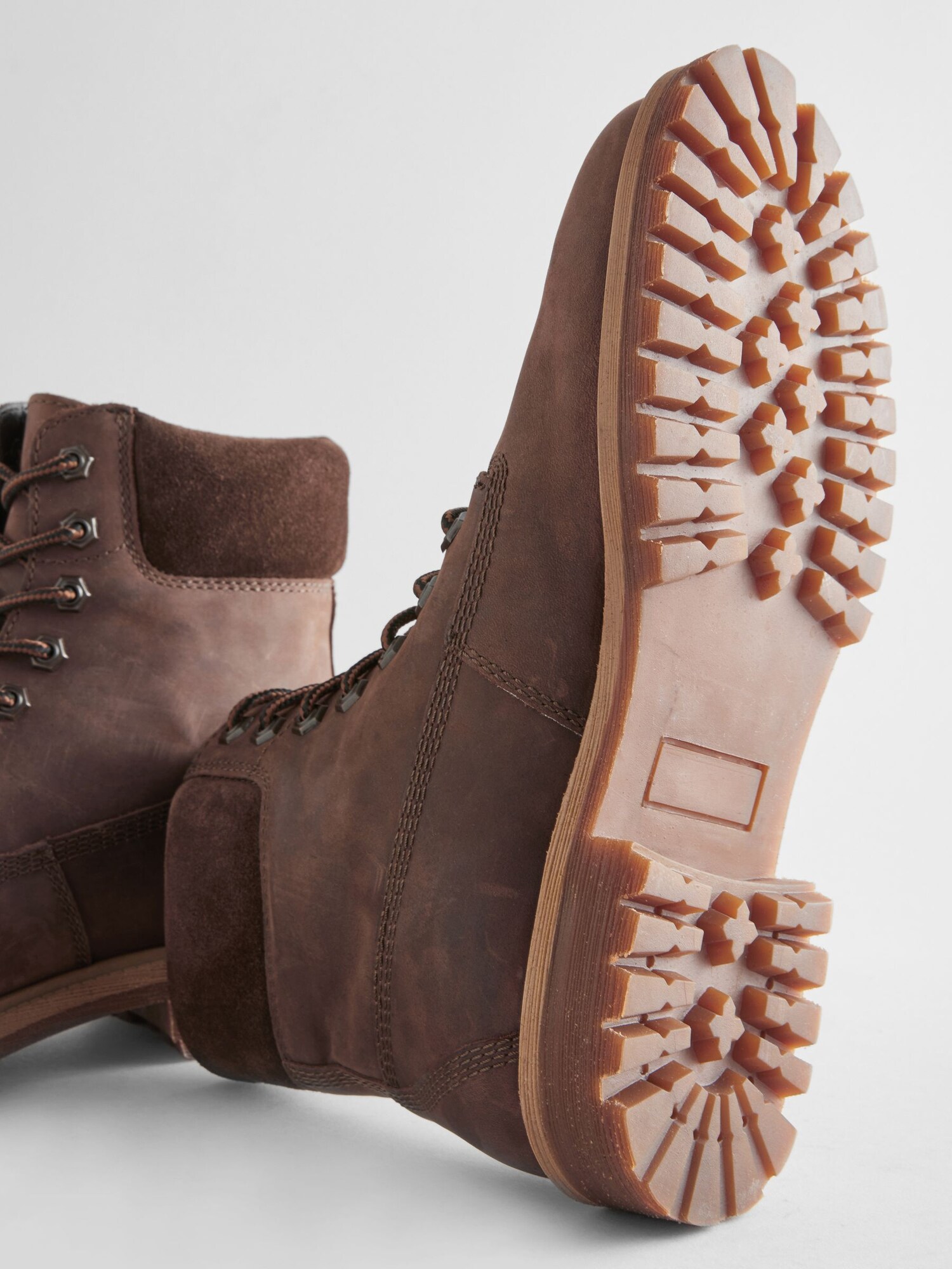 Thumbnail - Boots