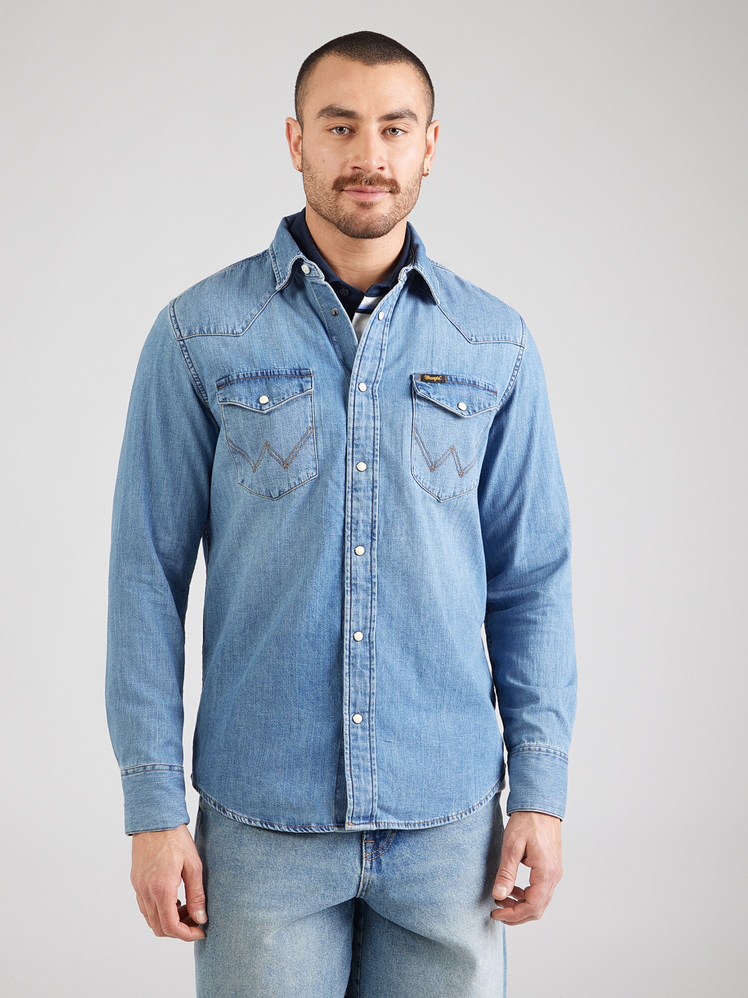 WRANGLER Camisa azul denim – imagen 2