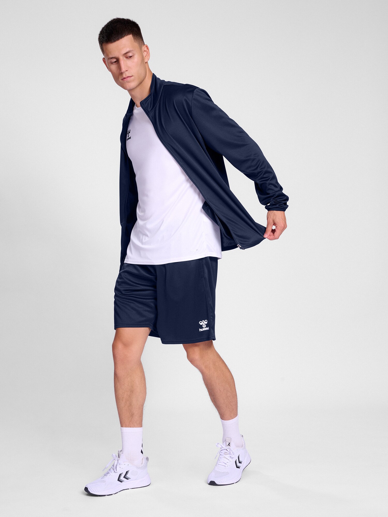 Thumbnail - Hummel Sweatjacke ESSENTIAL