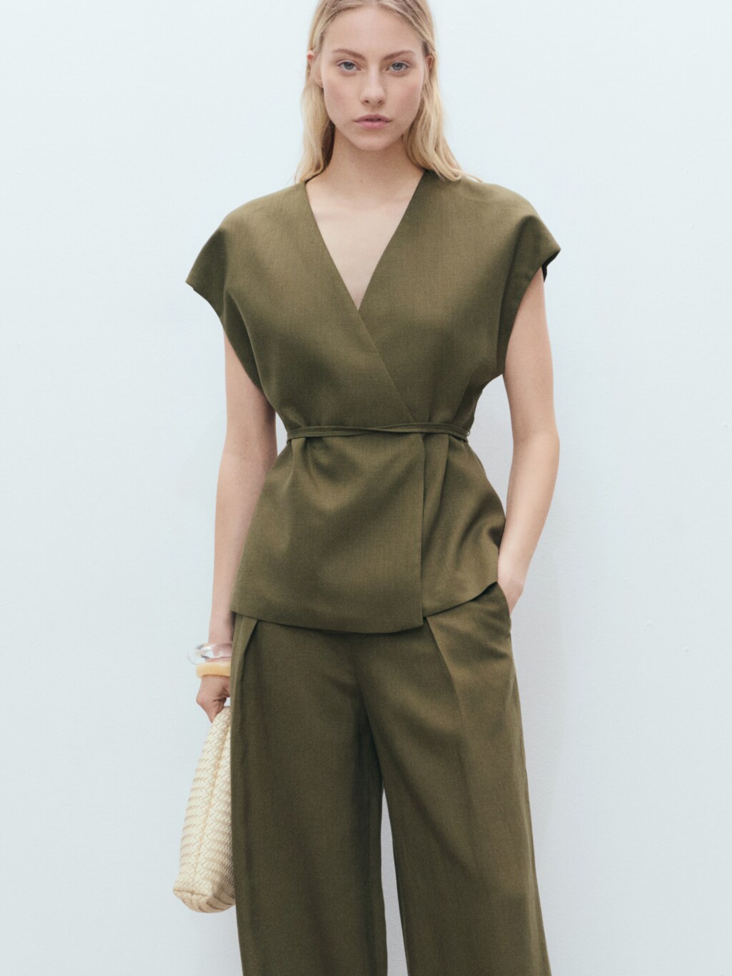 MANGO Blúz 'FERRARO'  khaki termék 2. képe