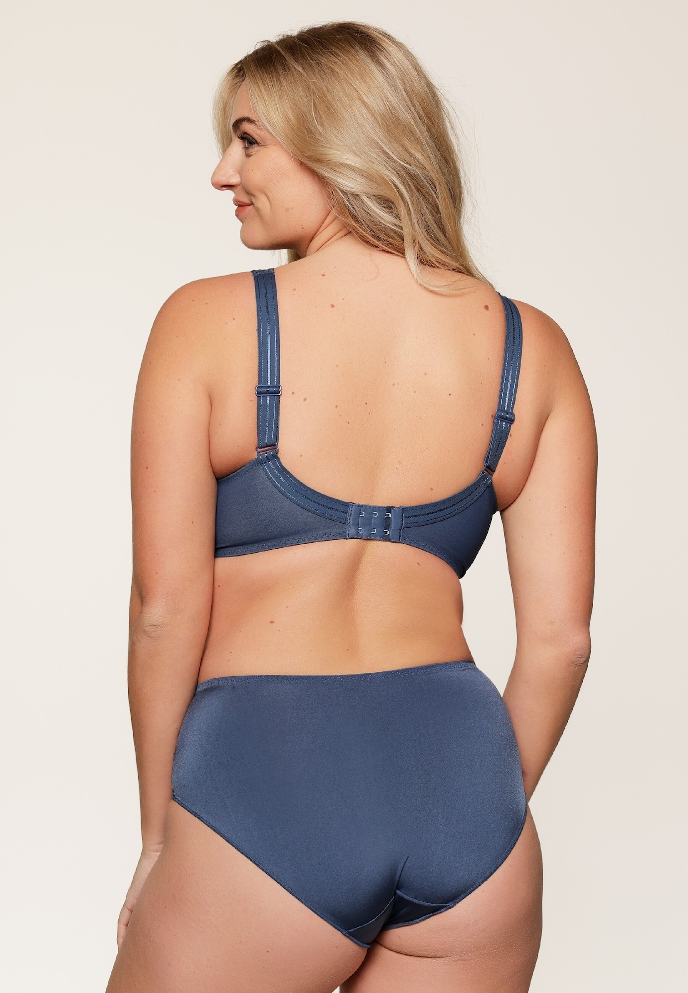 Thumbnail - LingaDore BH