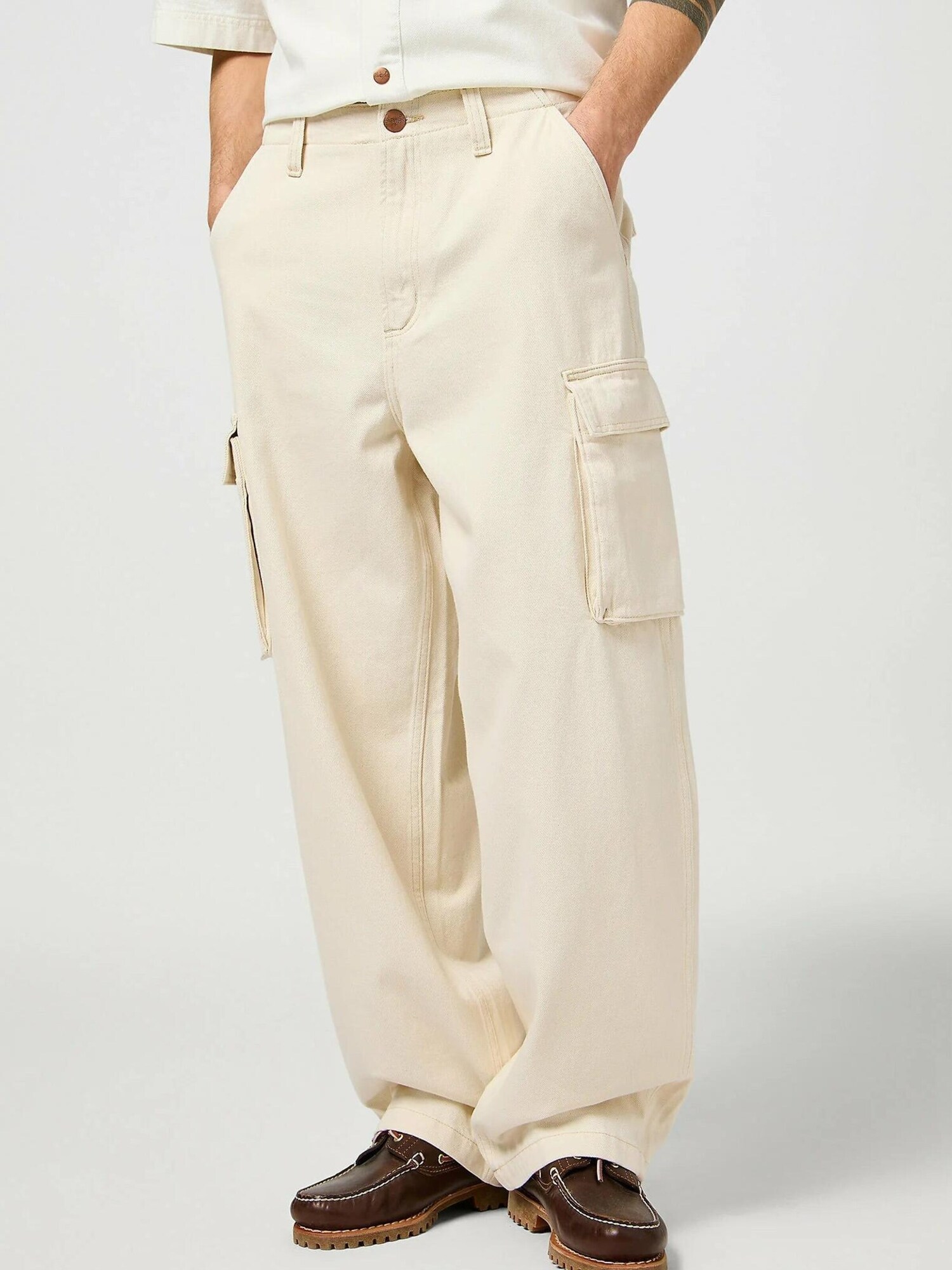 WRANGLER Pantalón cargo 'CJ LOOSE CARGO' crema – imagen 2